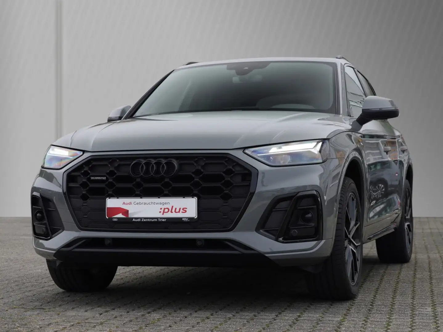 Audi Q5 40 TDI quattro S line S tronic AHK Grau - 2