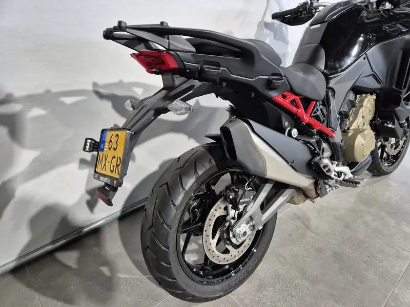 Ducati Multistrada V4 S - foto 5