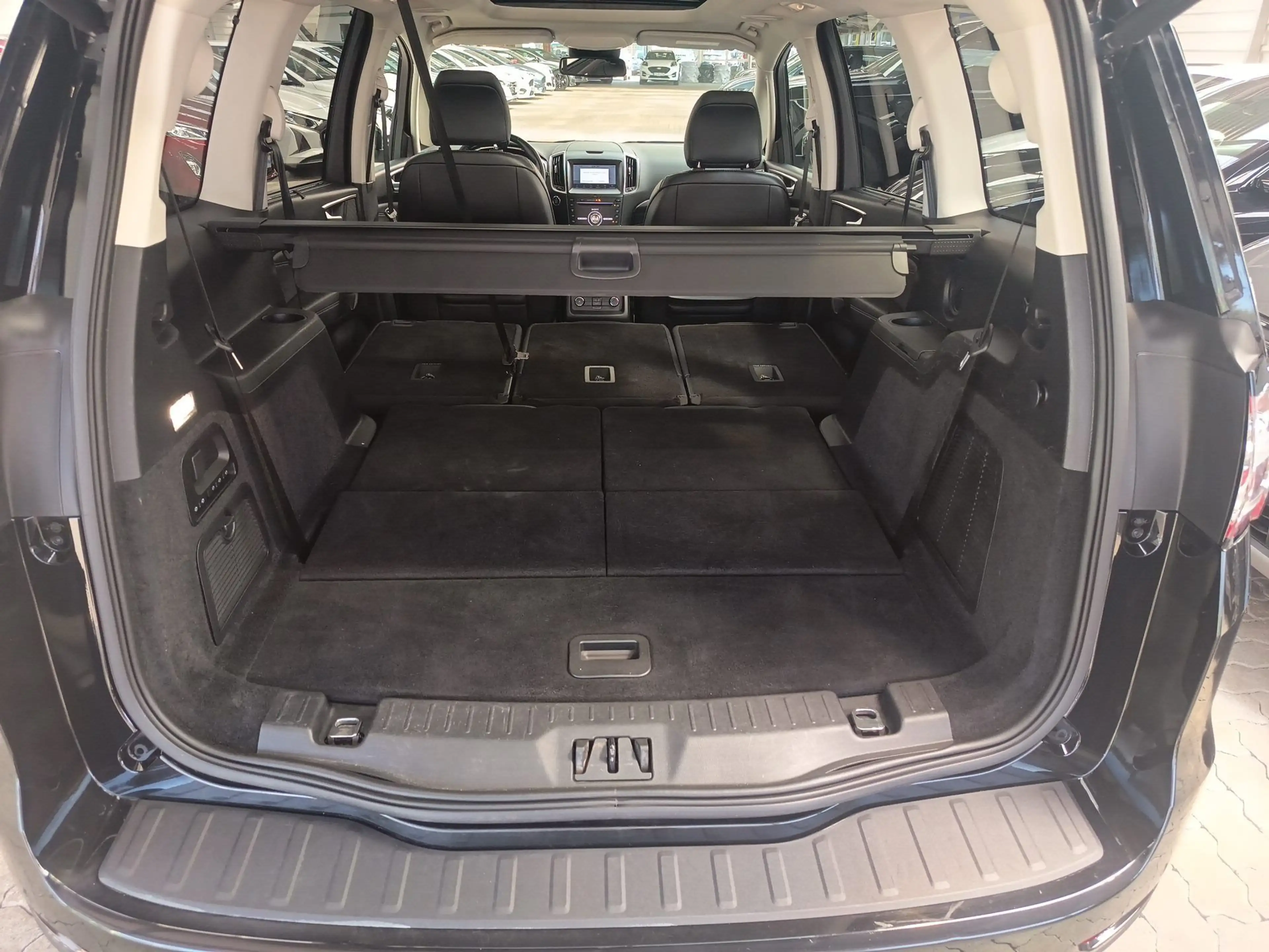 Ford Galaxy Titanium — photo 8