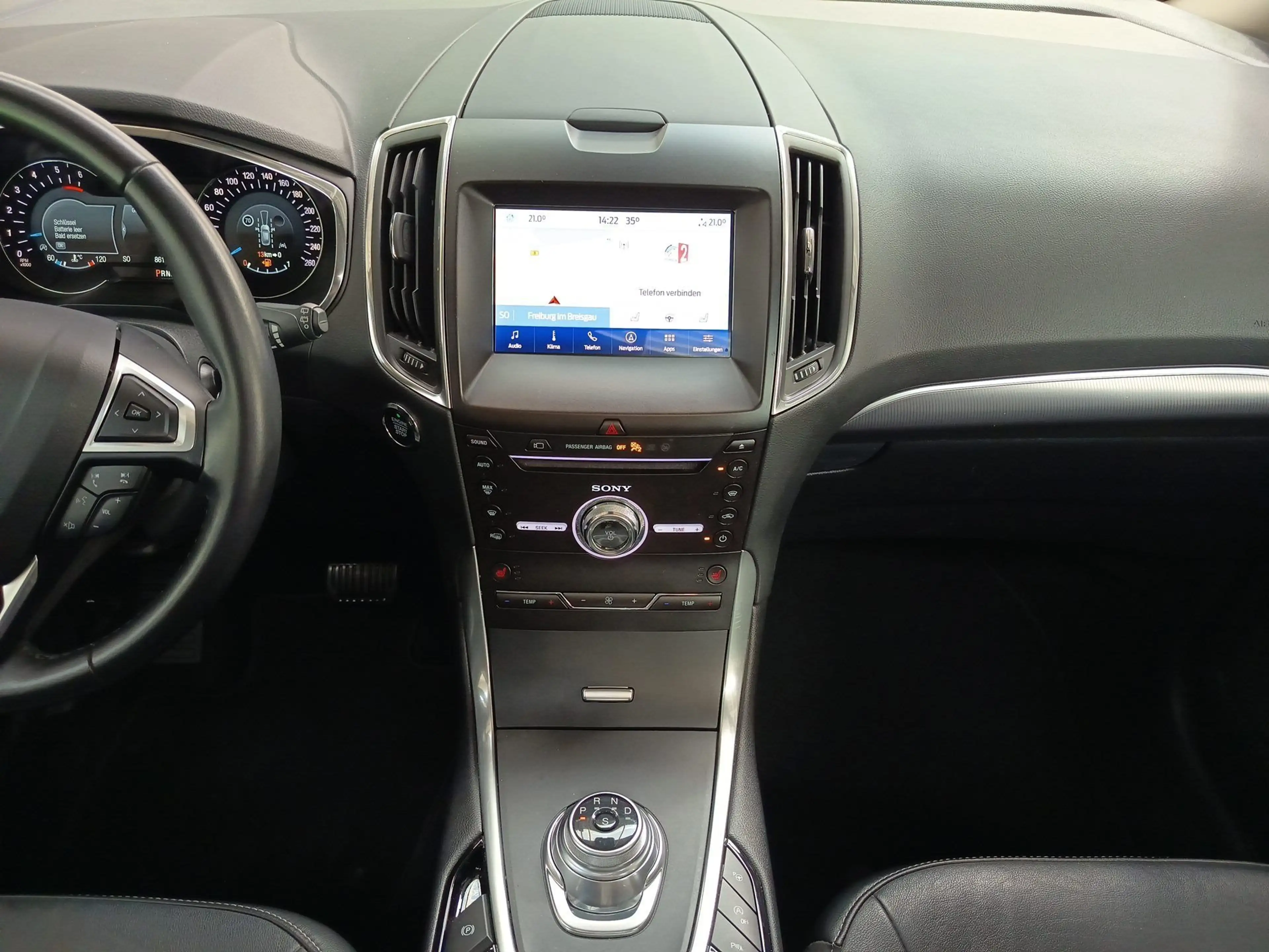 Ford Galaxy Titanium — photo 15