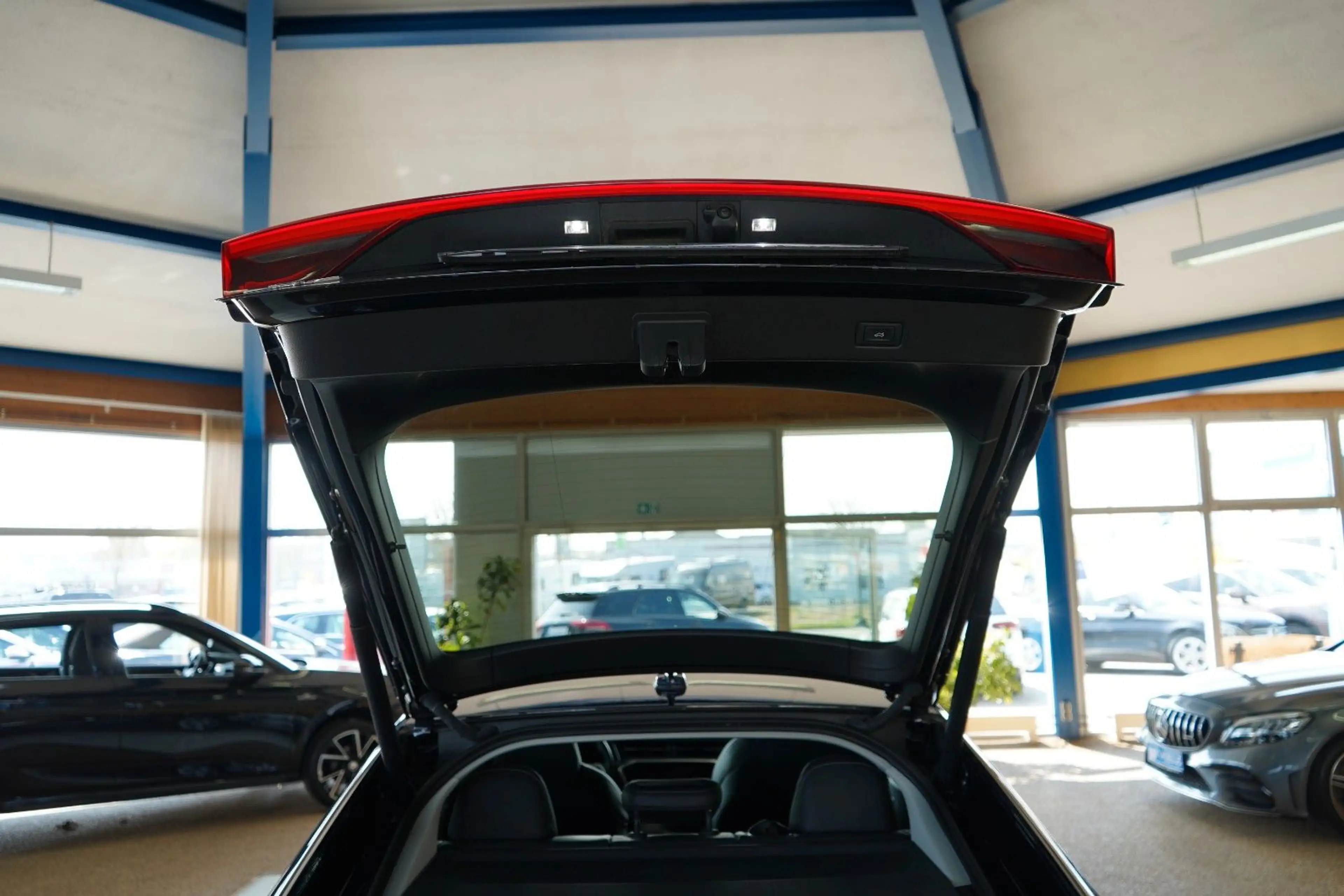 Audi S7 Sportback 3.0 TDI quattro Bi-XENON / NAVI — photo 9