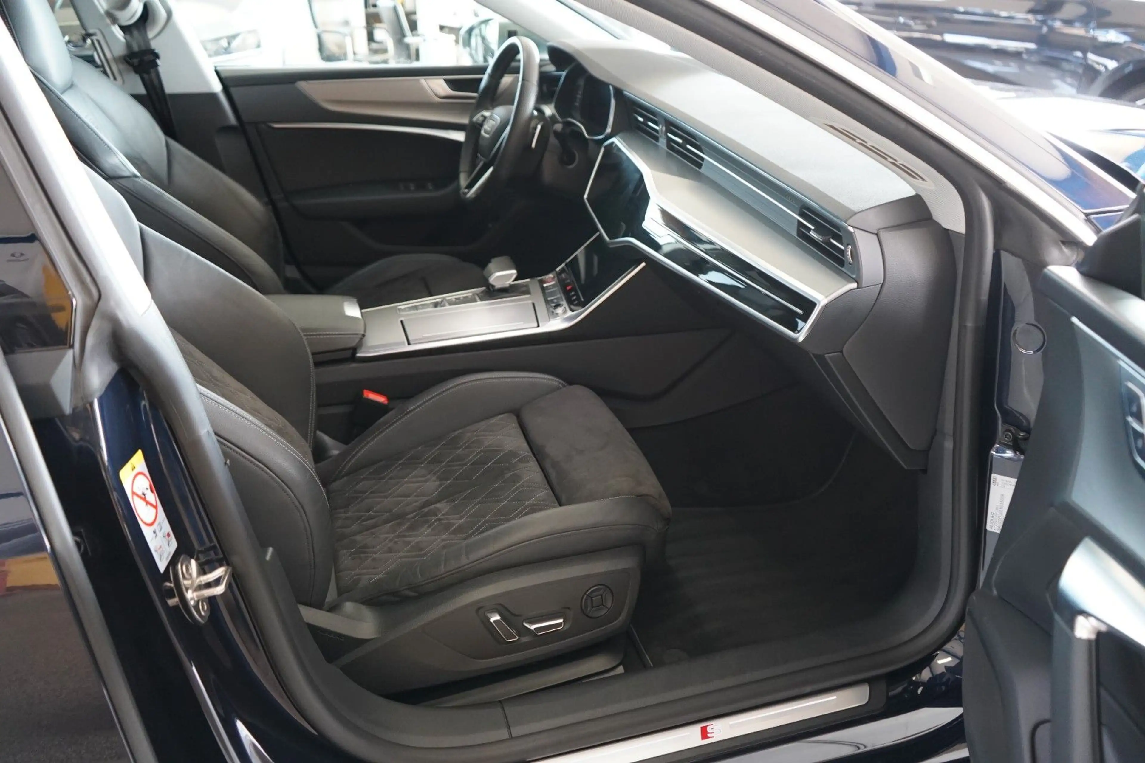 Audi S7 Sportback 3.0 TDI quattro Bi-XENON / NAVI — photo 11