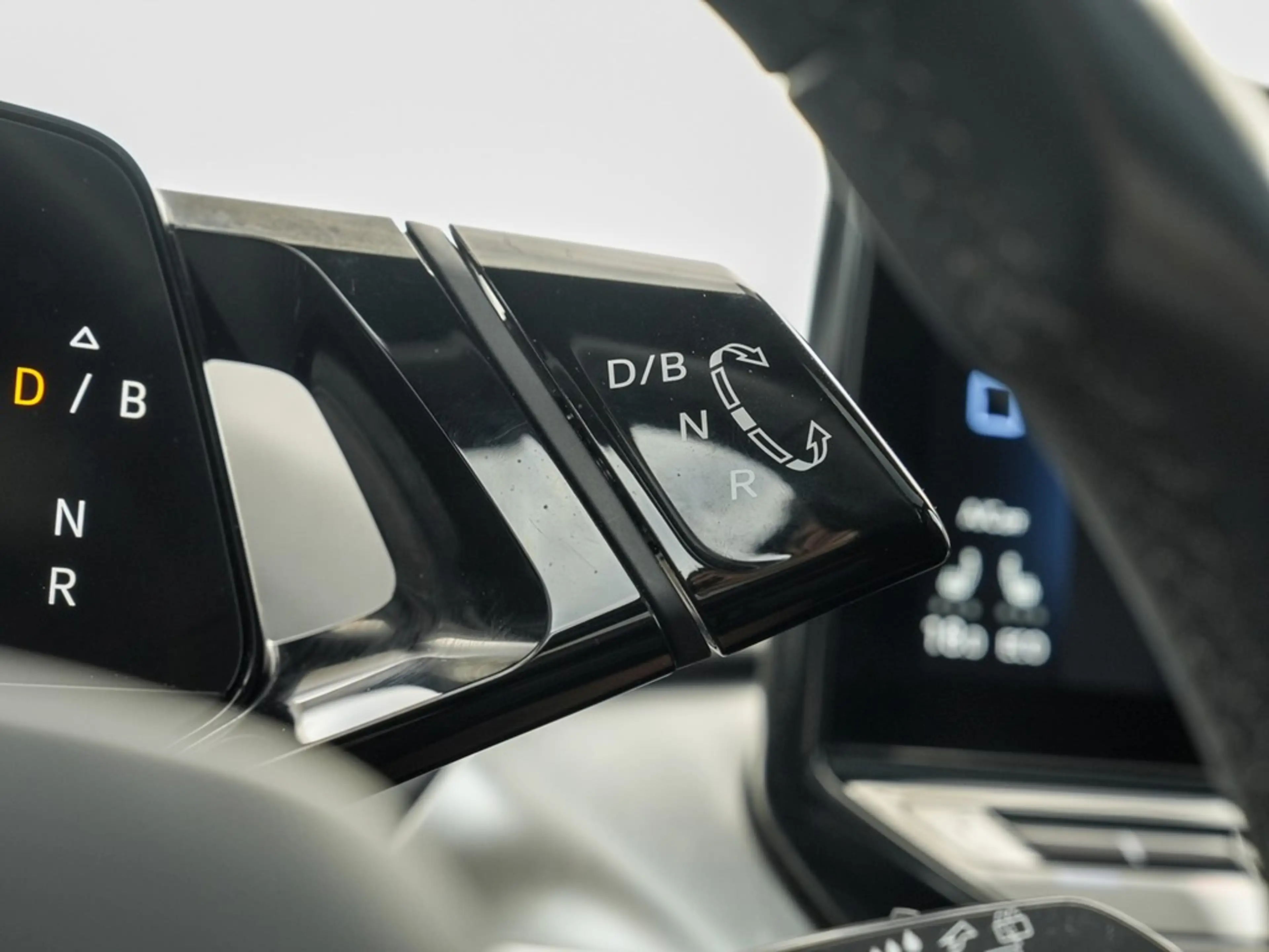 Volkswagen ID.4 Pro 195kW 4Motion AHK/Pano/RFK — photo 14