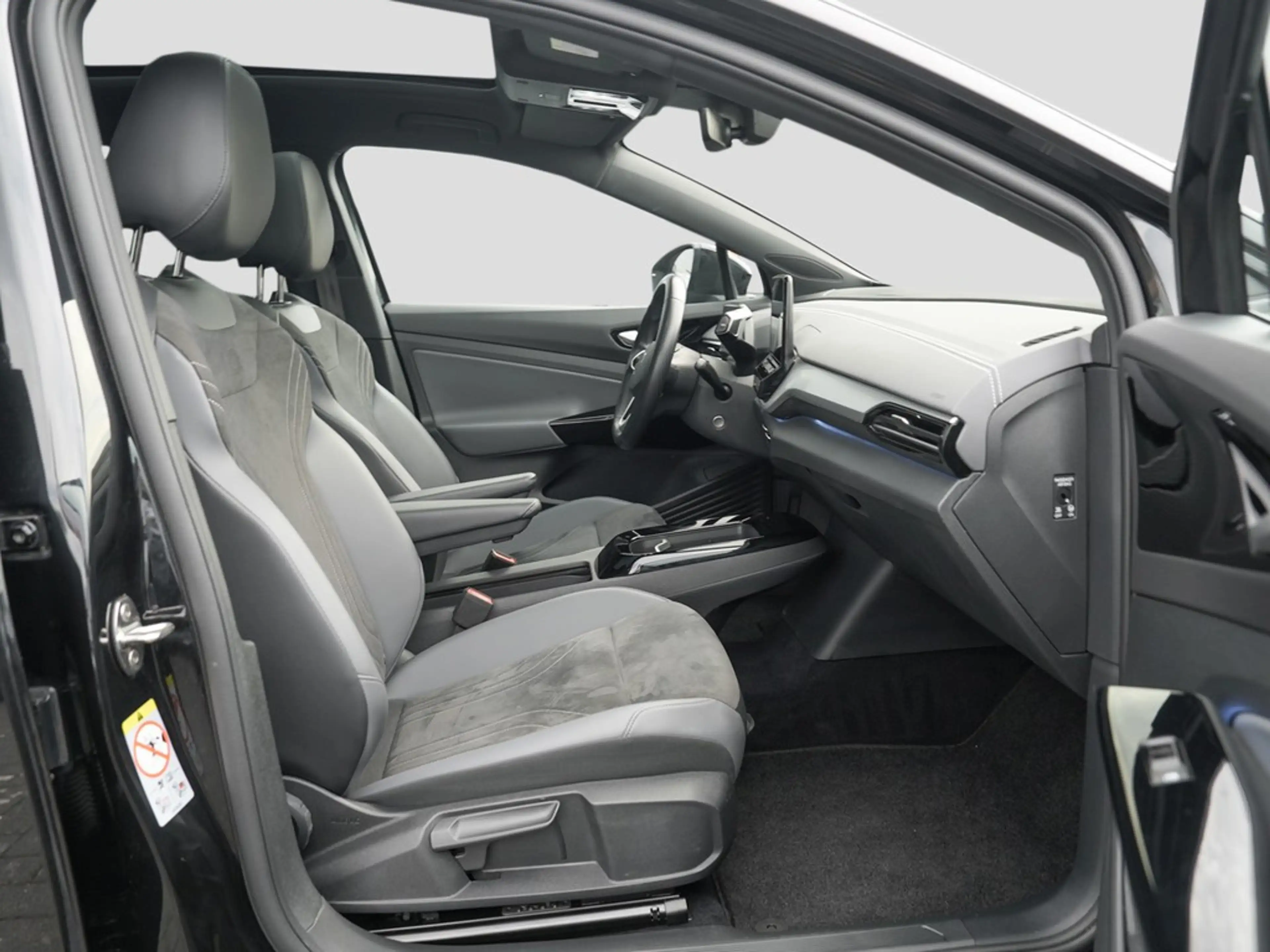 Volkswagen ID.4 Pro 195kW 4Motion AHK/Pano/RFK — photo 8