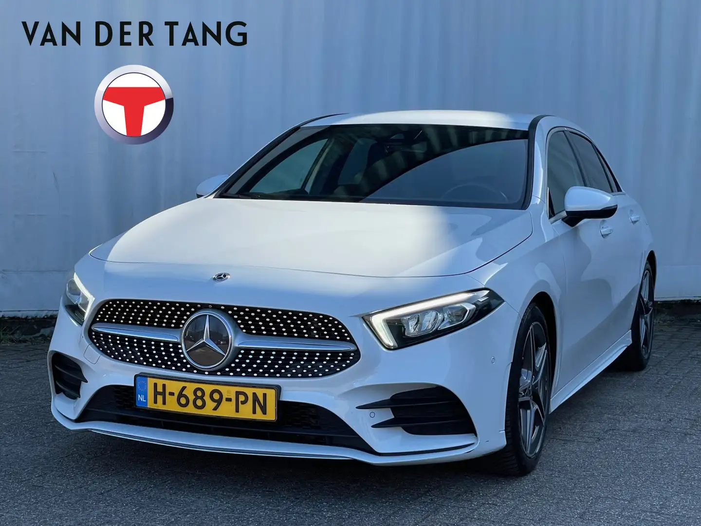 Mercedes-Benz A 180 Business Solution AMG Blanc - 1