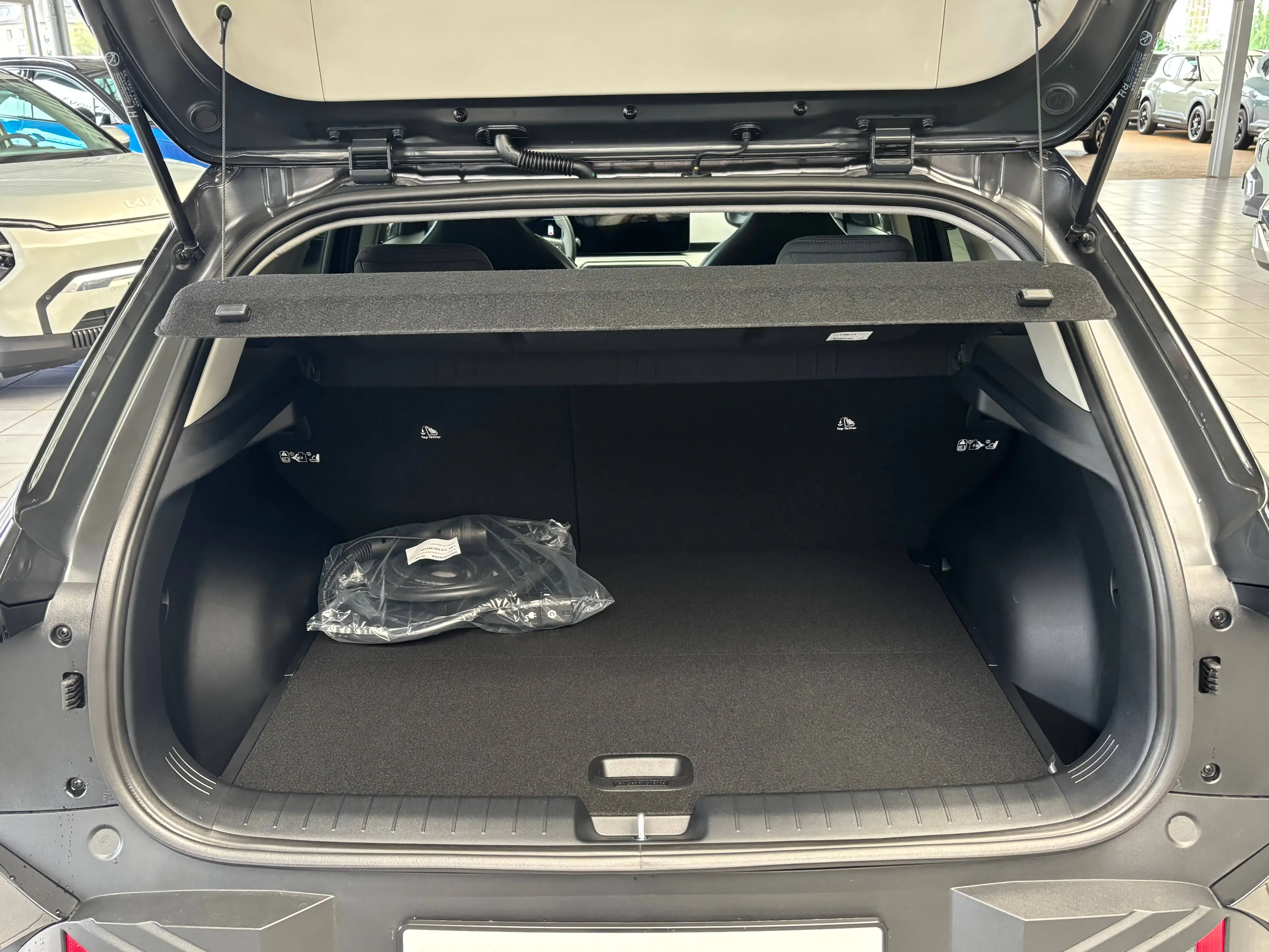 Kia EV4 58,3-kWh-Batterie I Earth I Upgrade Paket I 4xSHZ I NAVI I LED I Totwinkel I DAB I RFK I — photo 8