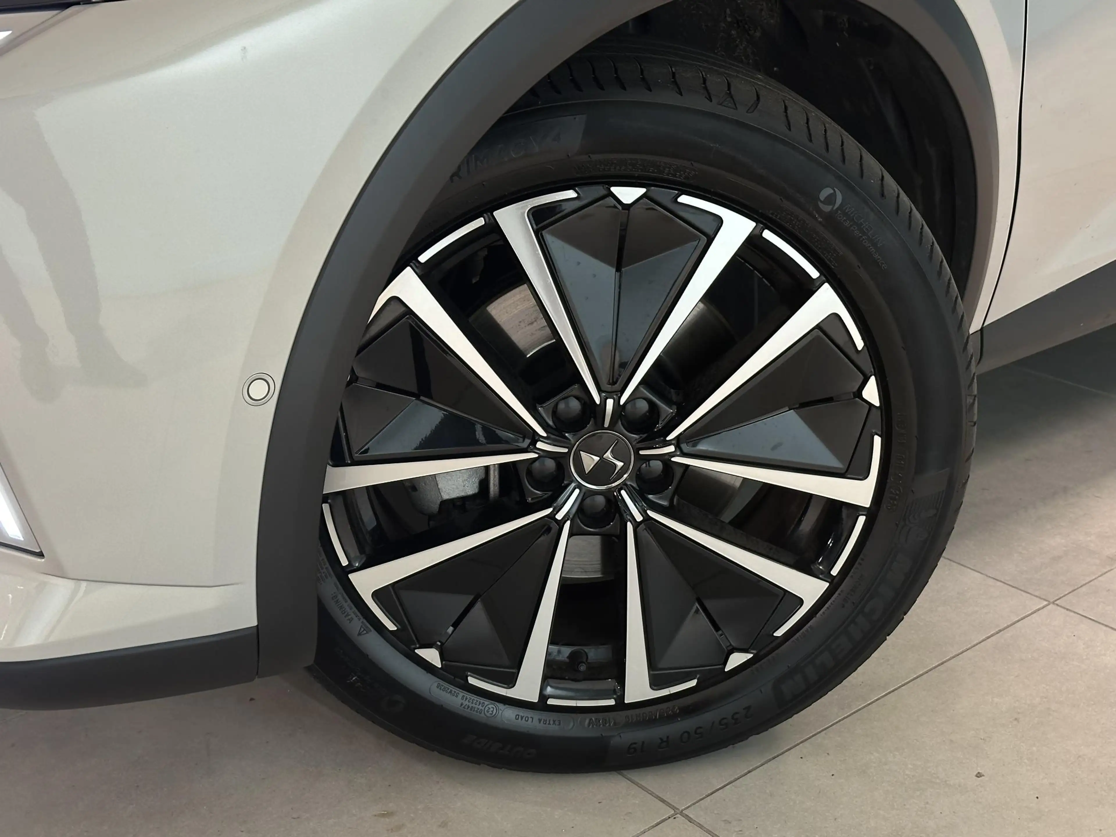 DS Automobiles DS 7 1.6 PHEV 300 4x4 Pallas | Panoramisch schuif-, kan — photo 9