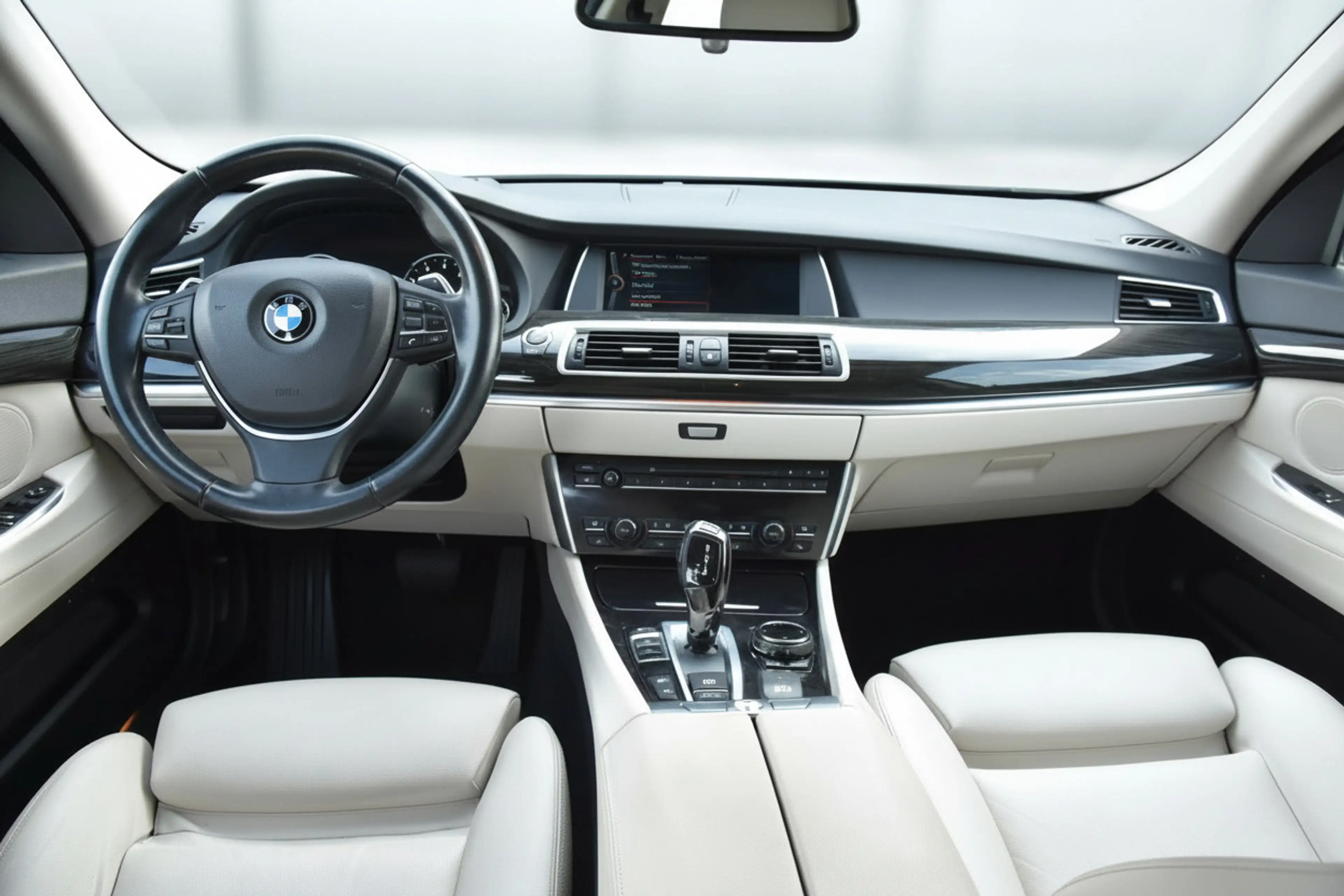 BMW 535 5-serie Gran Turismo 535i High Executive — photo 13