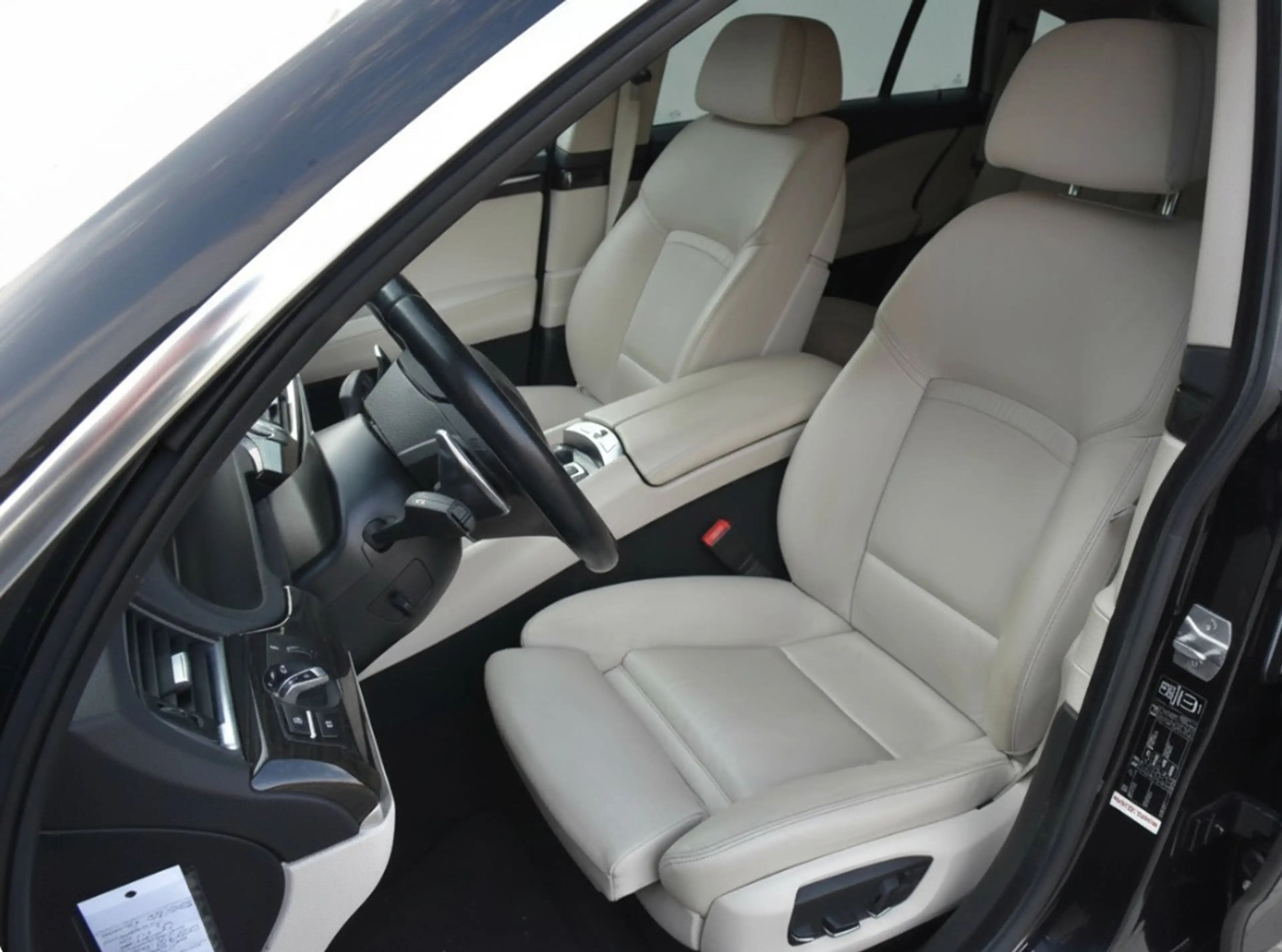 BMW 535 5-serie Gran Turismo 535i High Executive — photo 19