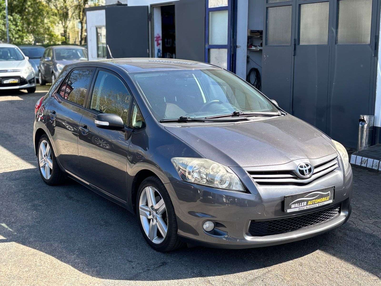 Second hand Toyota Auris 2.0 D-4D