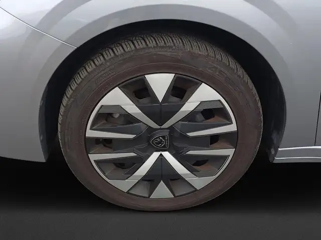 Peugeot 208 view 8