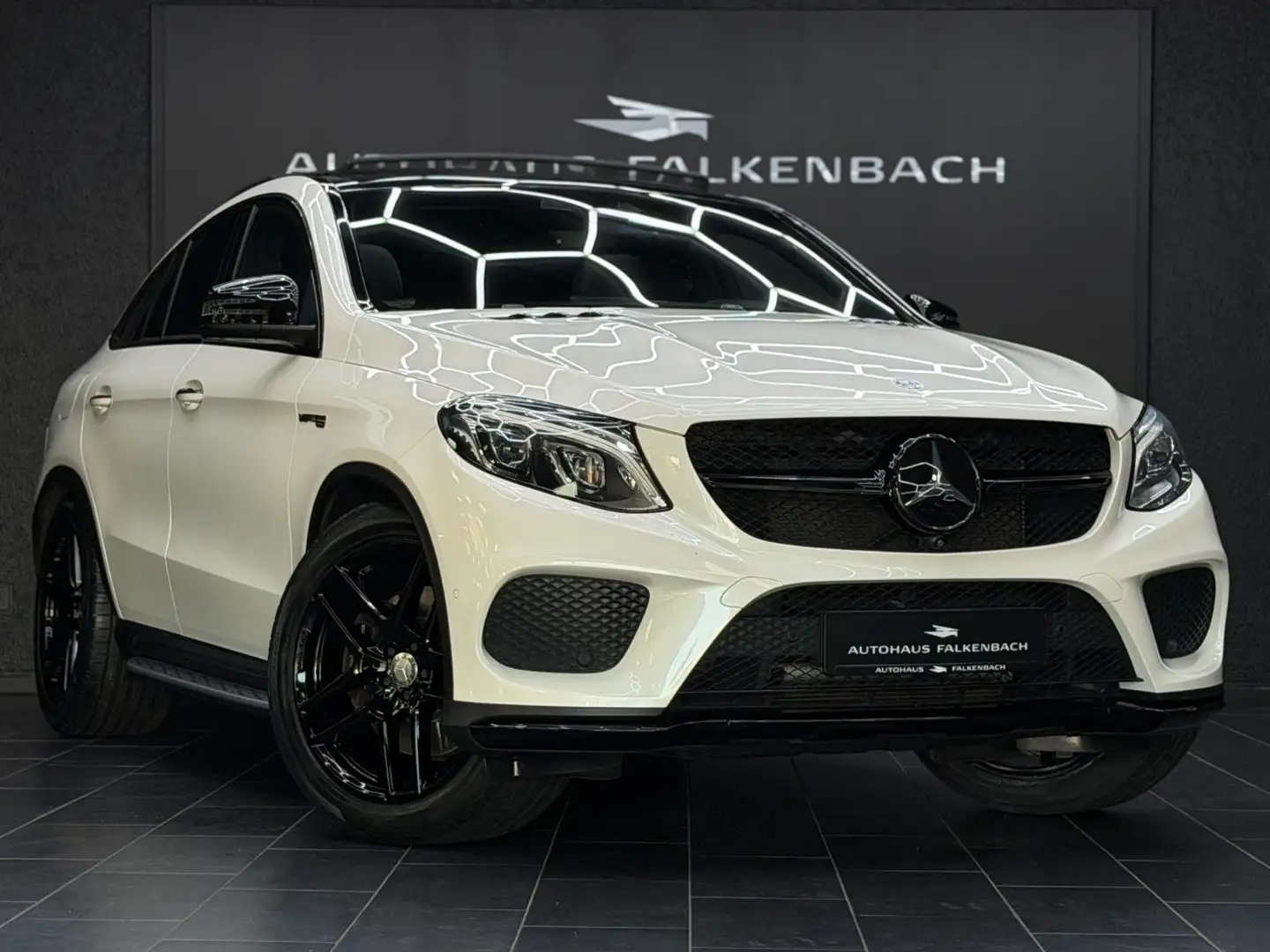 Mercedes-Benz GLE 500 AMG*COUPE*PANO*MEMORY*360°*ACC*TOTW* Weiß - 1