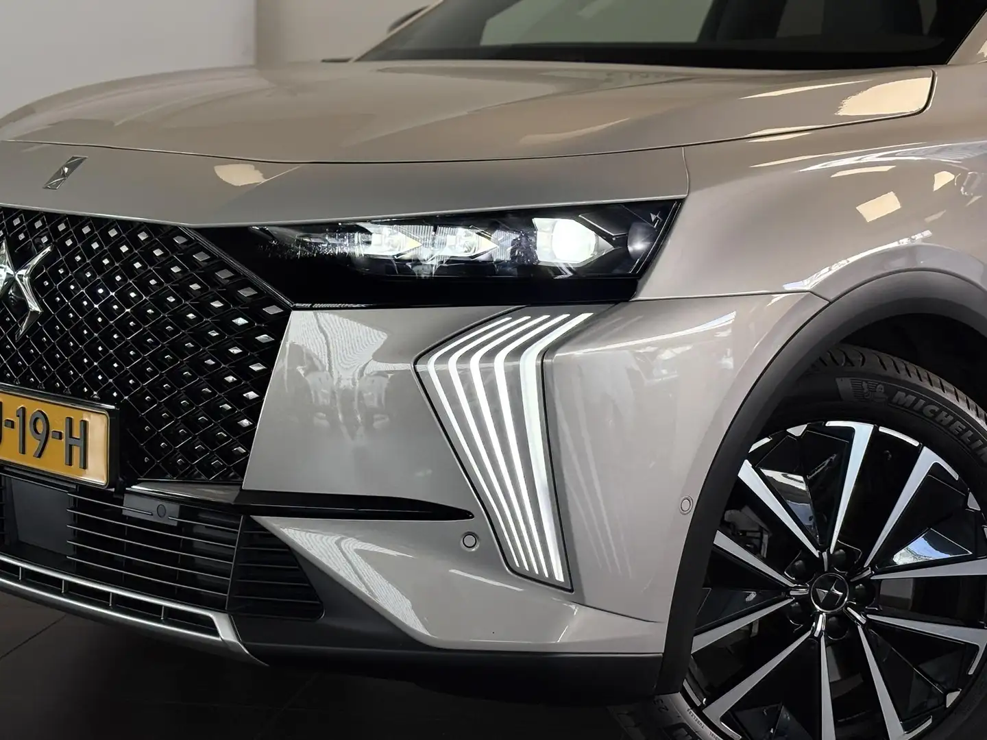 DS Automobiles DS 7 Opéra e-Tense 300pk PHEV 4x4 e-EAT8 | TREKHAAK | B Gris - 2