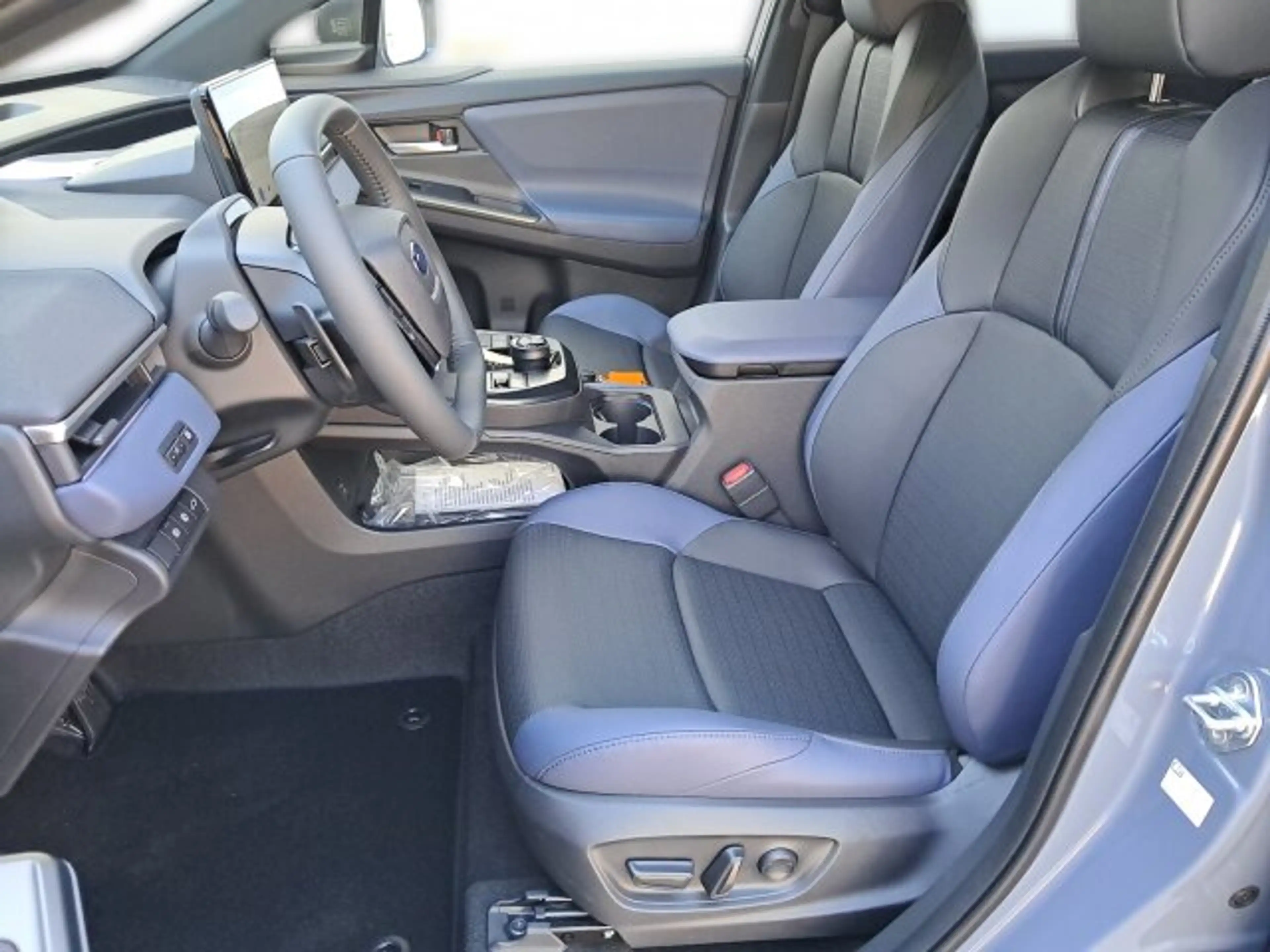 Subaru Solterra Solterra AWD Platinum (73,1 kWh) — photo 8
