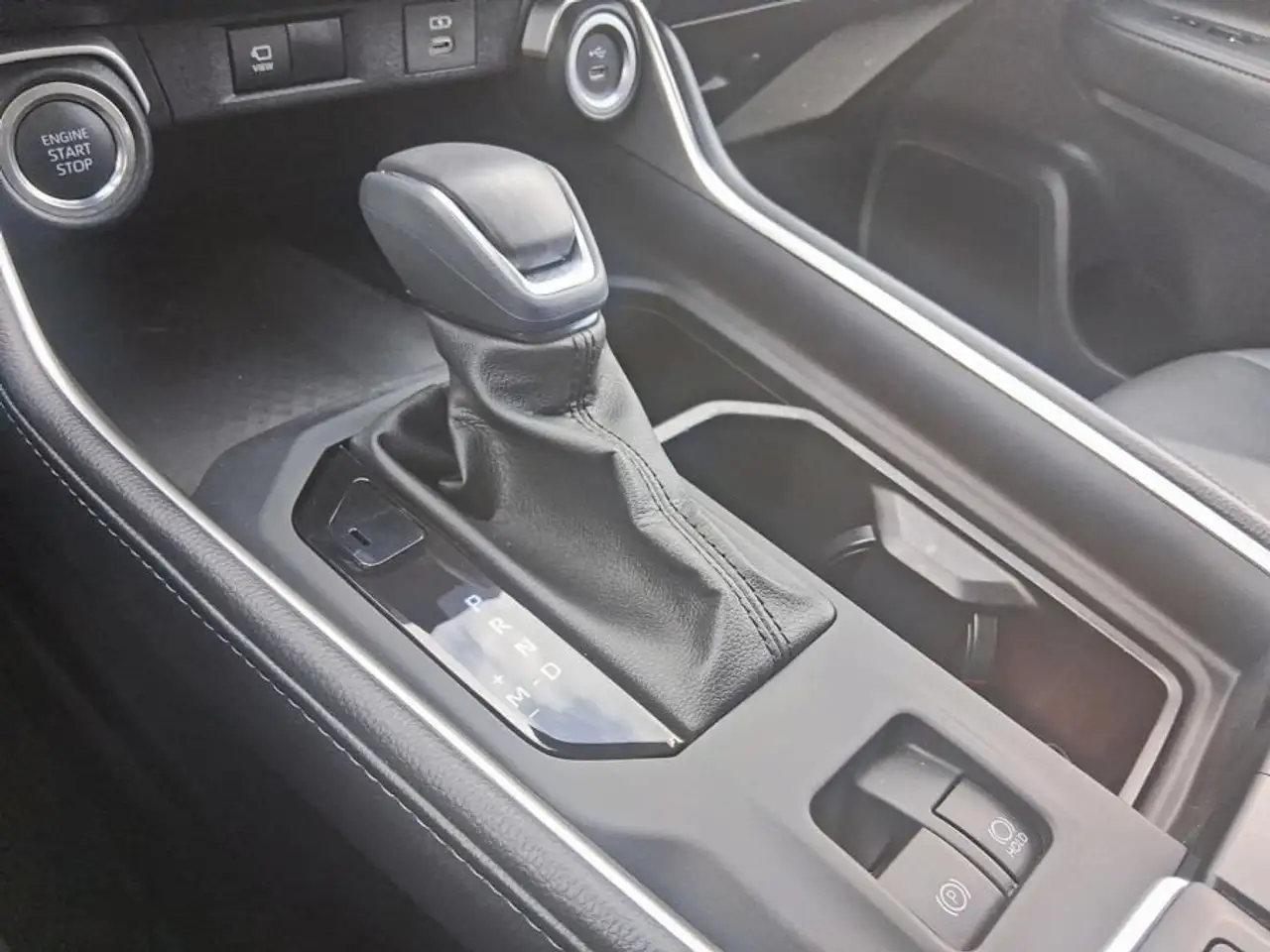 Toyota Grand Highlander photo Toyota Grand Highlander