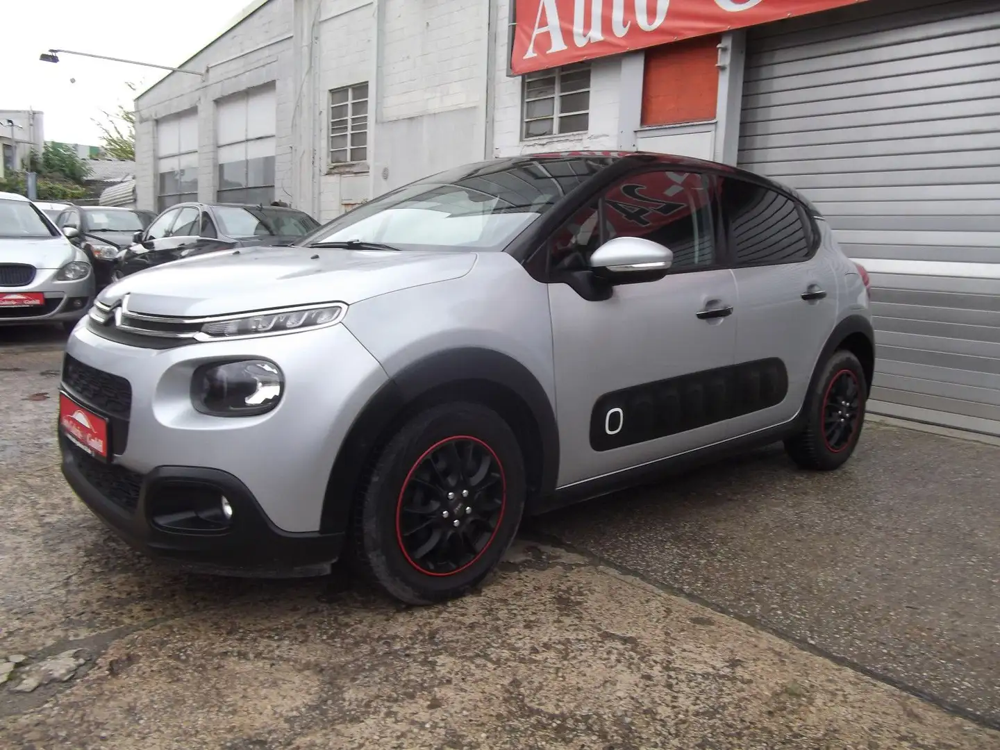 Citroen C3 Shine 1,2i Autom, Navi, Sitzheizung Grau - 1