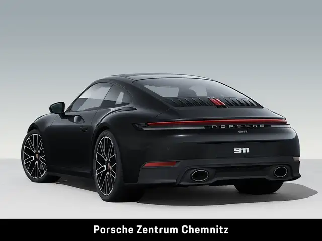 Porsche 911 view 3