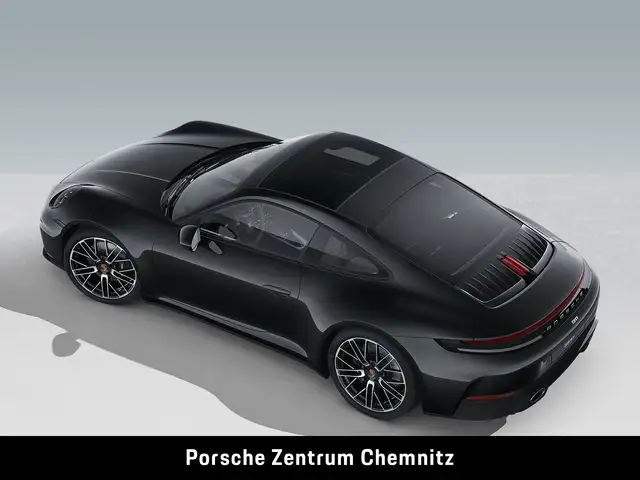 Porsche 911 view 4