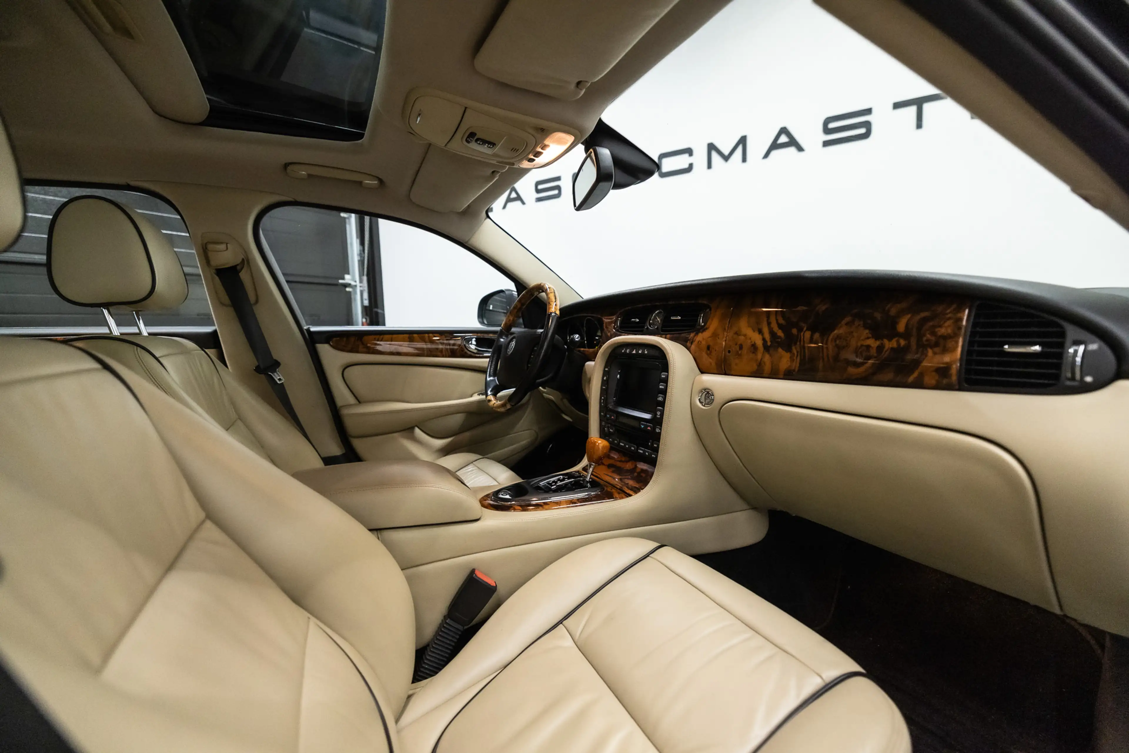 Jaguar XJ 3.5 V8 Executive YOUNGTIMER — photo 40