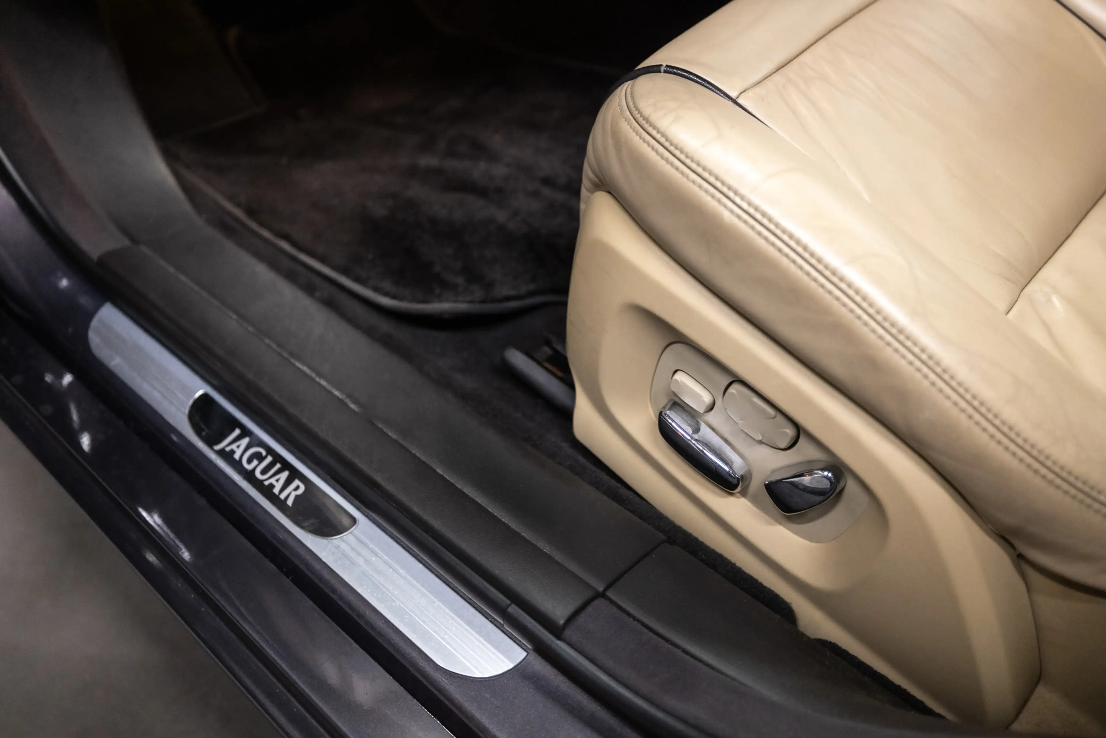 Jaguar XJ 3.5 V8 Executive YOUNGTIMER — photo 47
