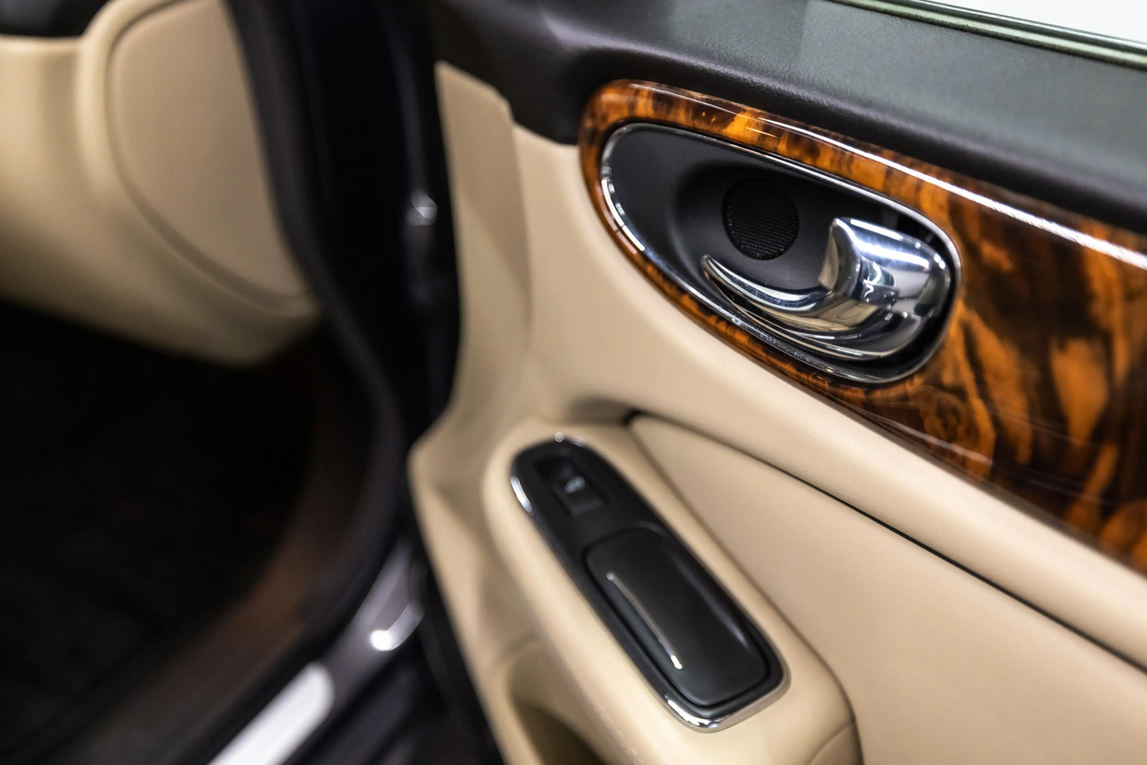 Jaguar XJ 3.5 V8 Executive YOUNGTIMER — photo 42
