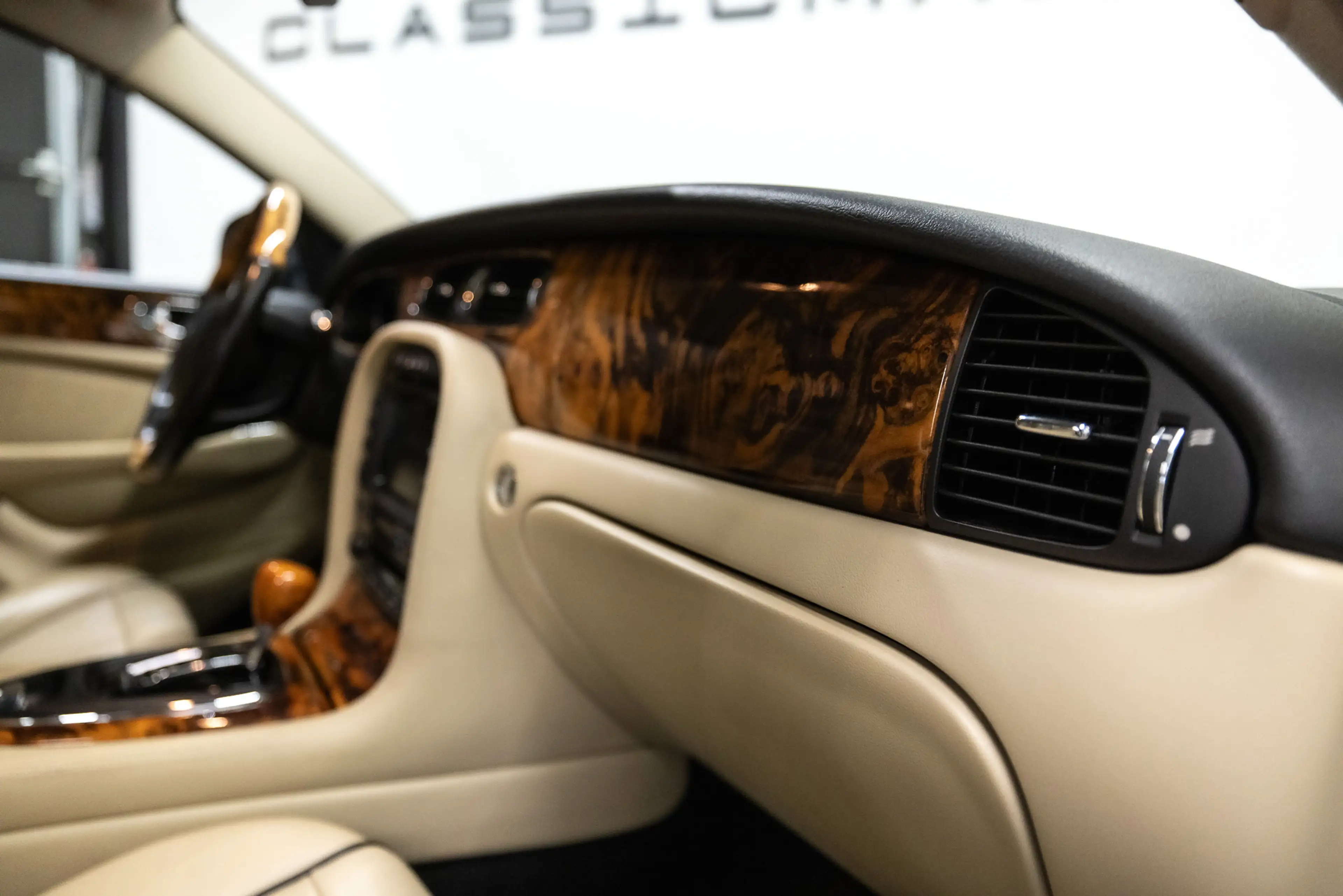 Jaguar XJ 3.5 V8 Executive YOUNGTIMER — photo 12