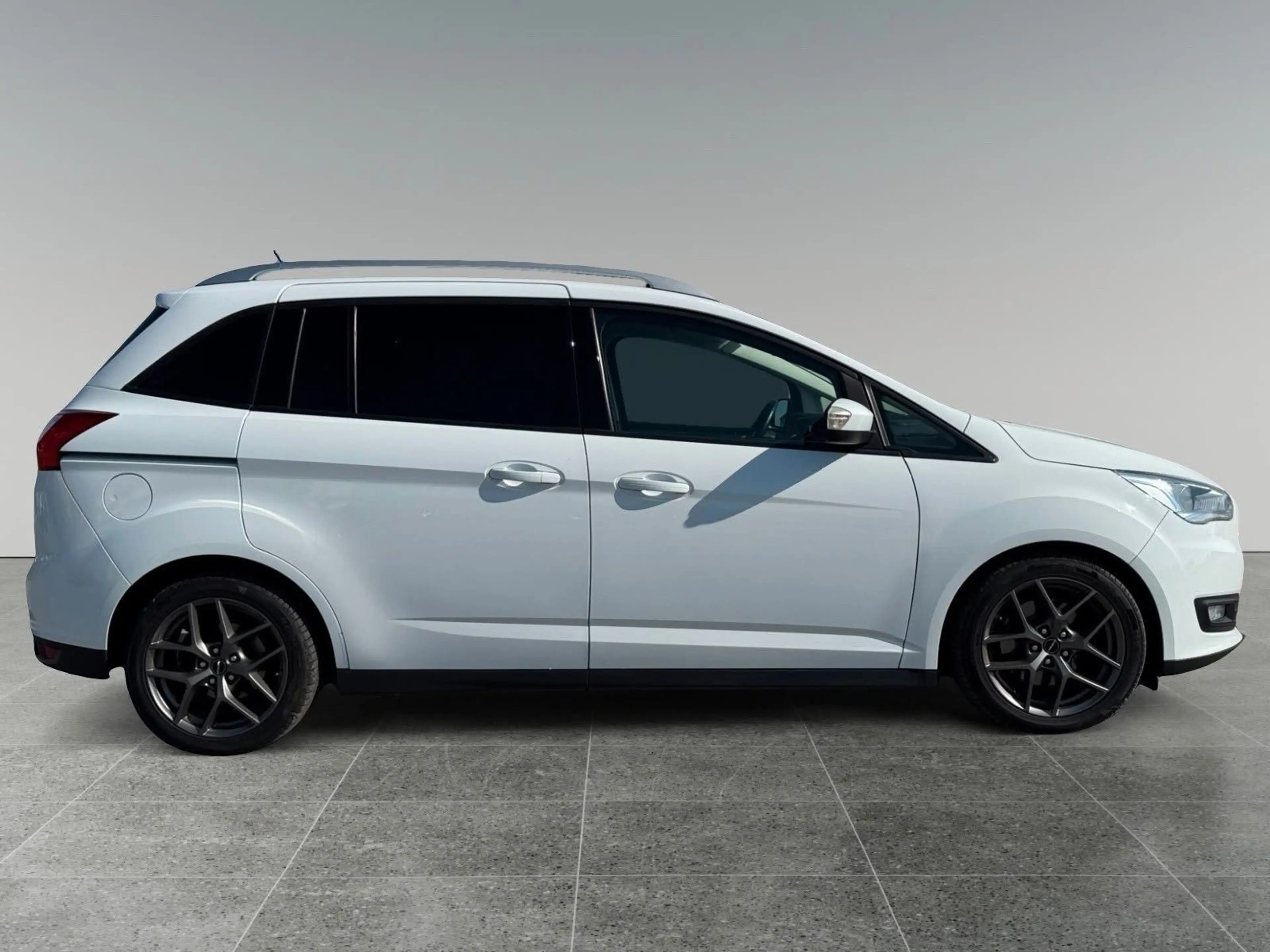 Ford Grand C-Max 1.0*Navi*7Sitz.*1.Hand*TÜV&Service* — photo 4