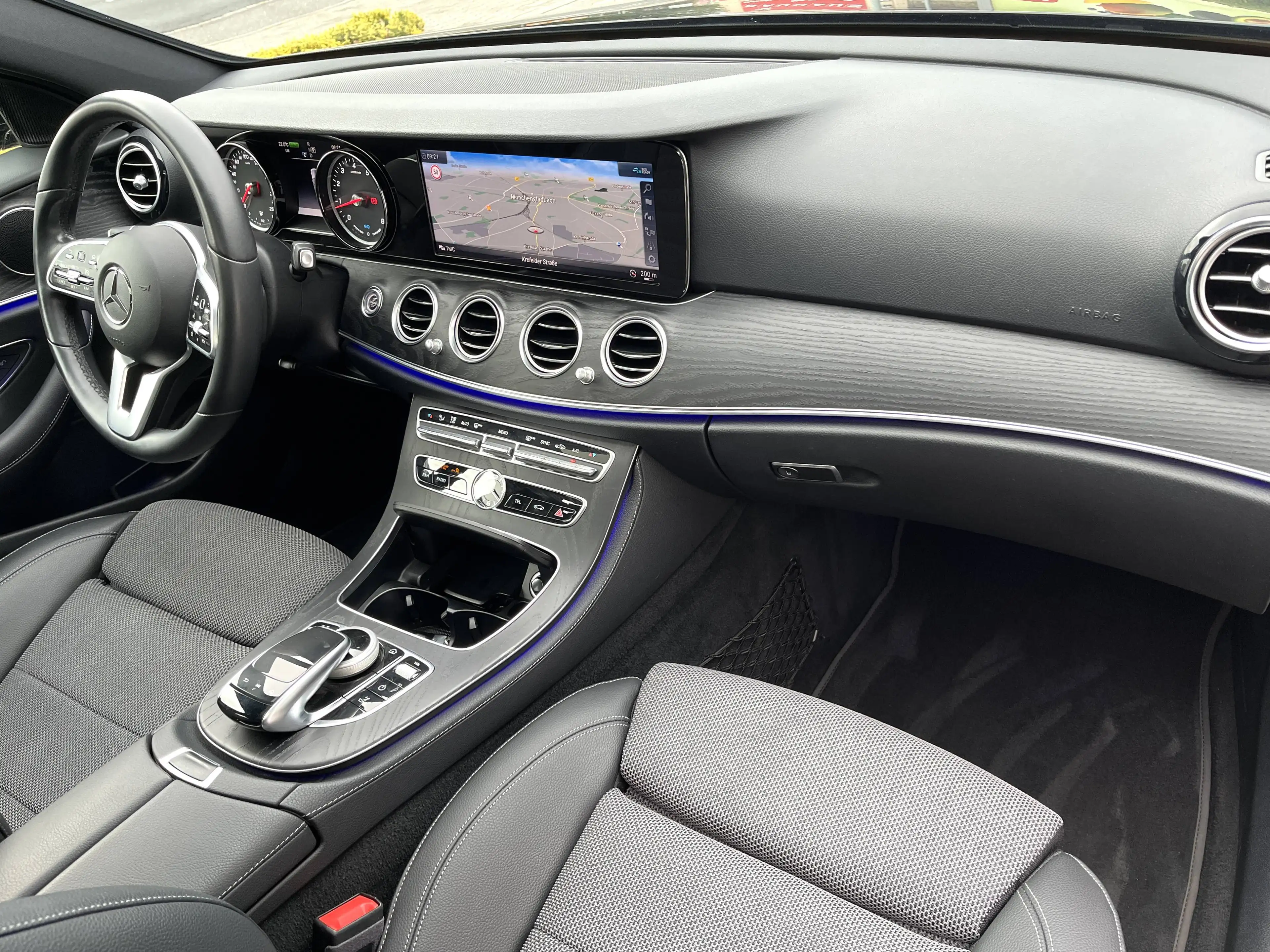 Mercedes-Benz E 200 T Avantgarde *LED*Navi*NightPaket* — photo 6