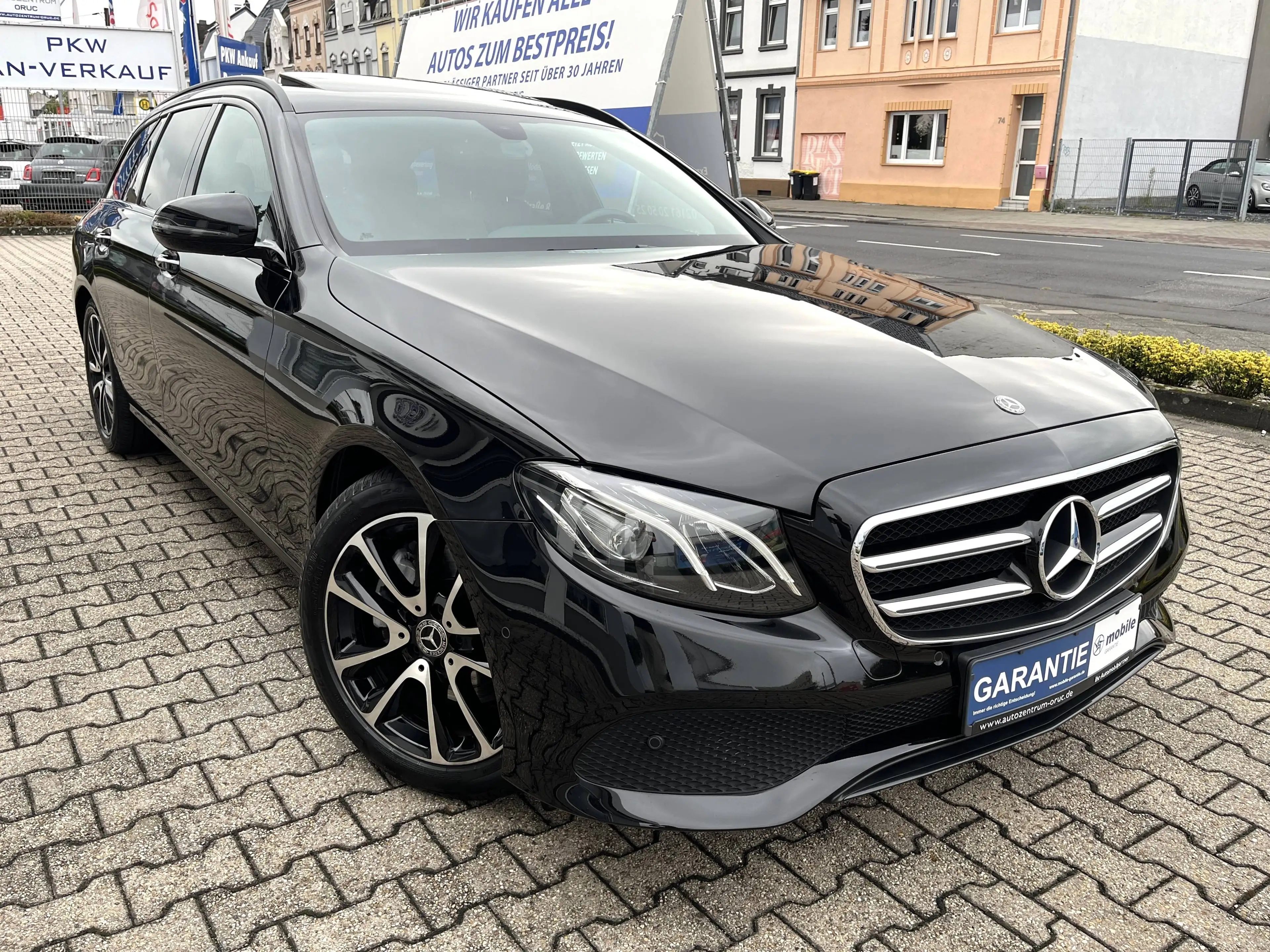 Mercedes-Benz E 200 T Avantgarde *LED*Navi*NightPaket* — photo 2