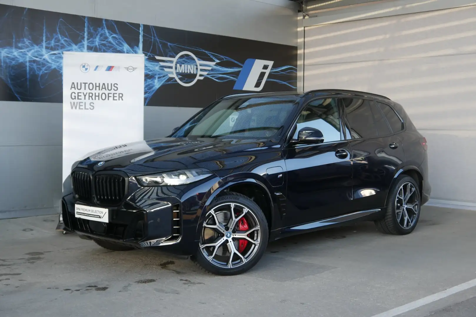BMW X5 X5 xDrive50e Zwart - 1