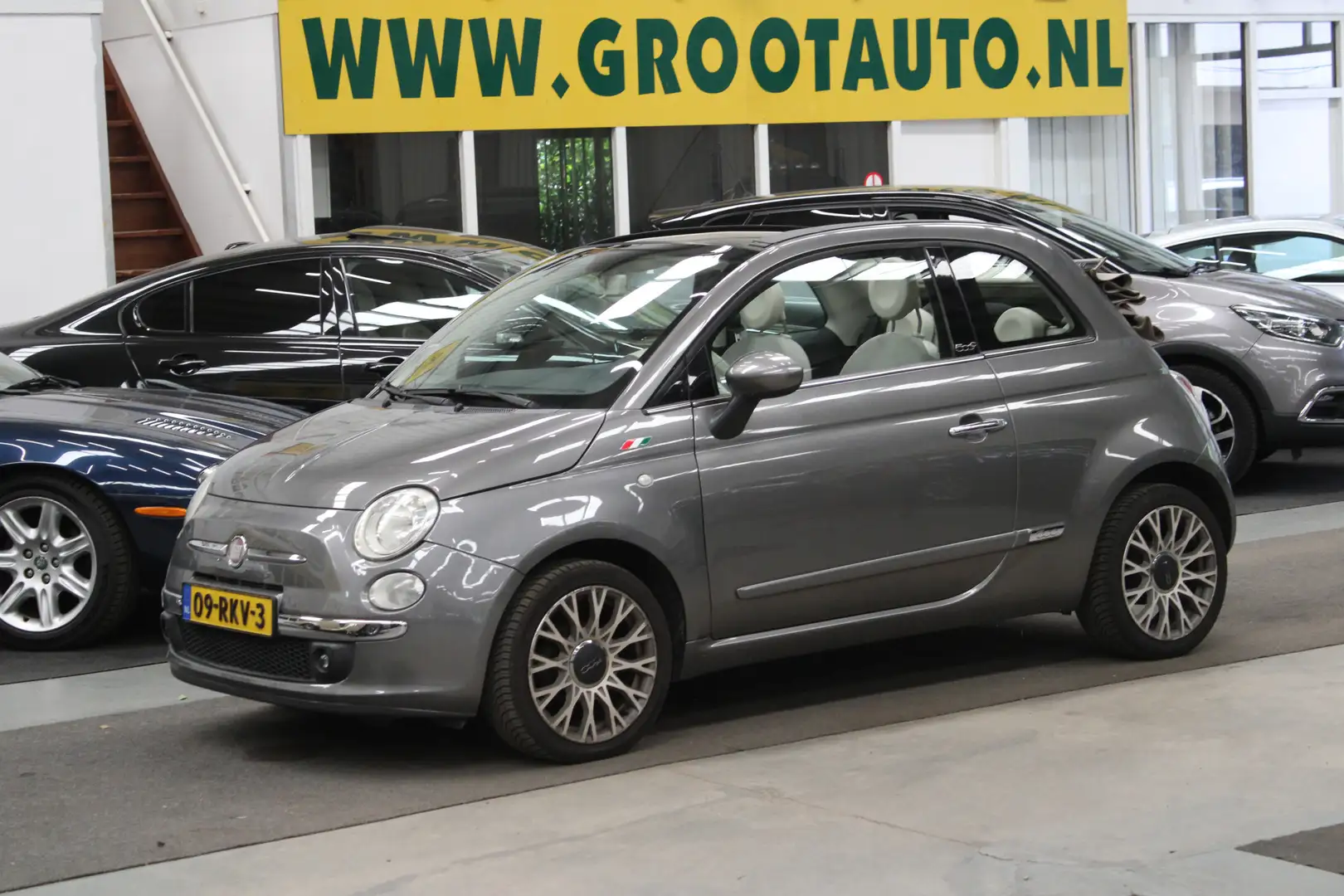 Fiat 500C 1.2 Lounge Automaat Airco, Stuurbekrachtiging Grijs - 1