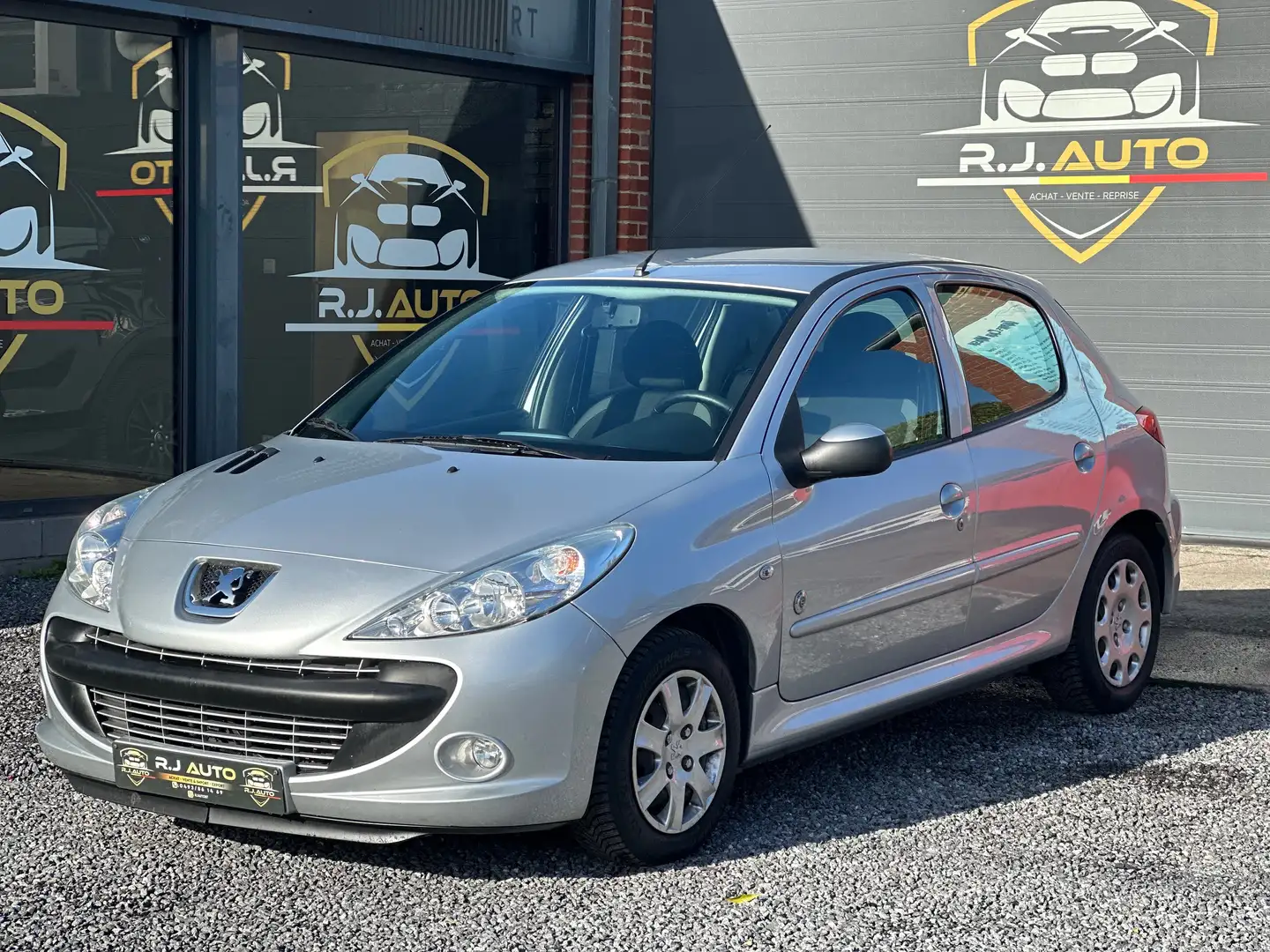 Peugeot 206 1.200 cc essence prete à immatriculer - 1