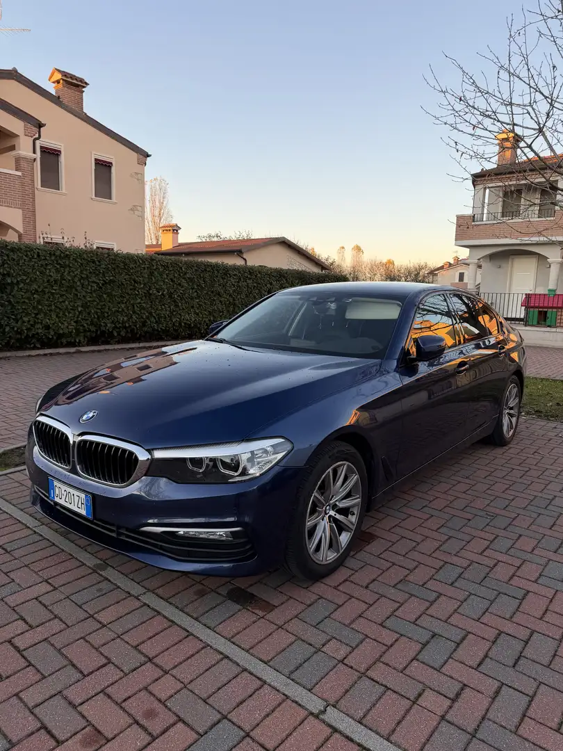 BMW 520 520i Sport auto Blu/Azzurro - 1