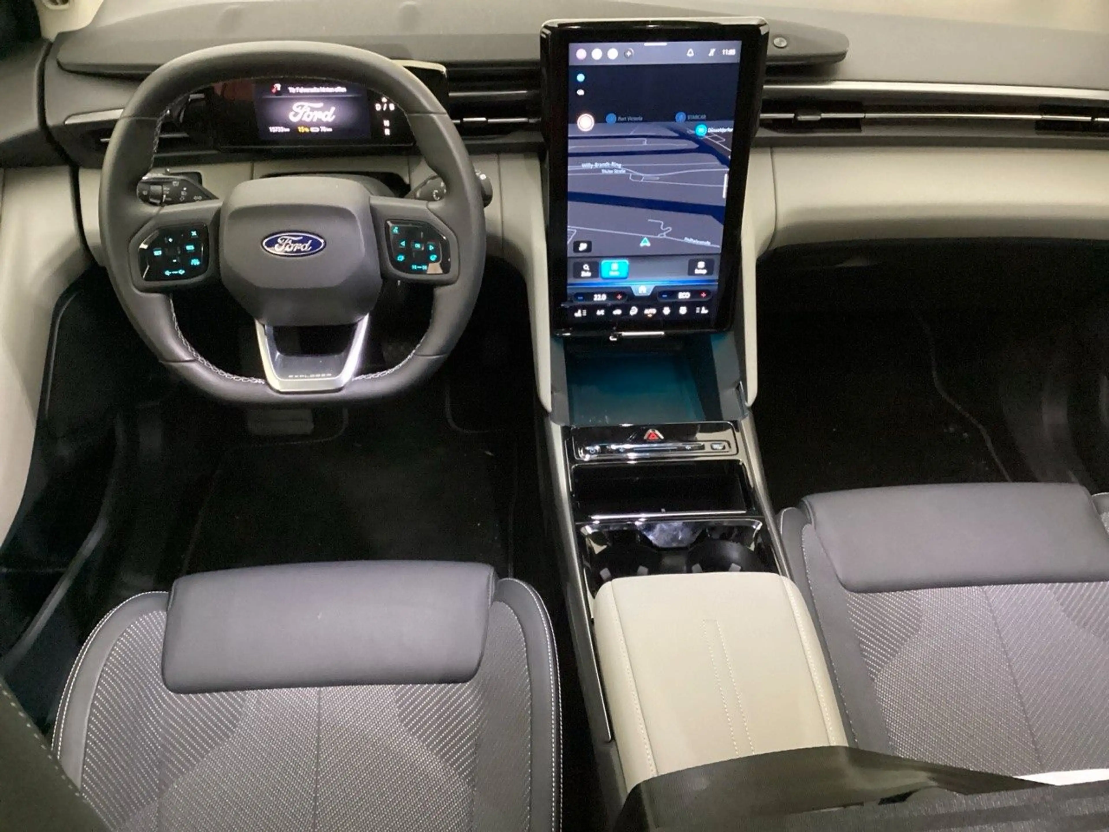 Ford Explorer AWD 79kWh Auto./360-KAM/ACC/HEAD-UP/AHK — photo 4