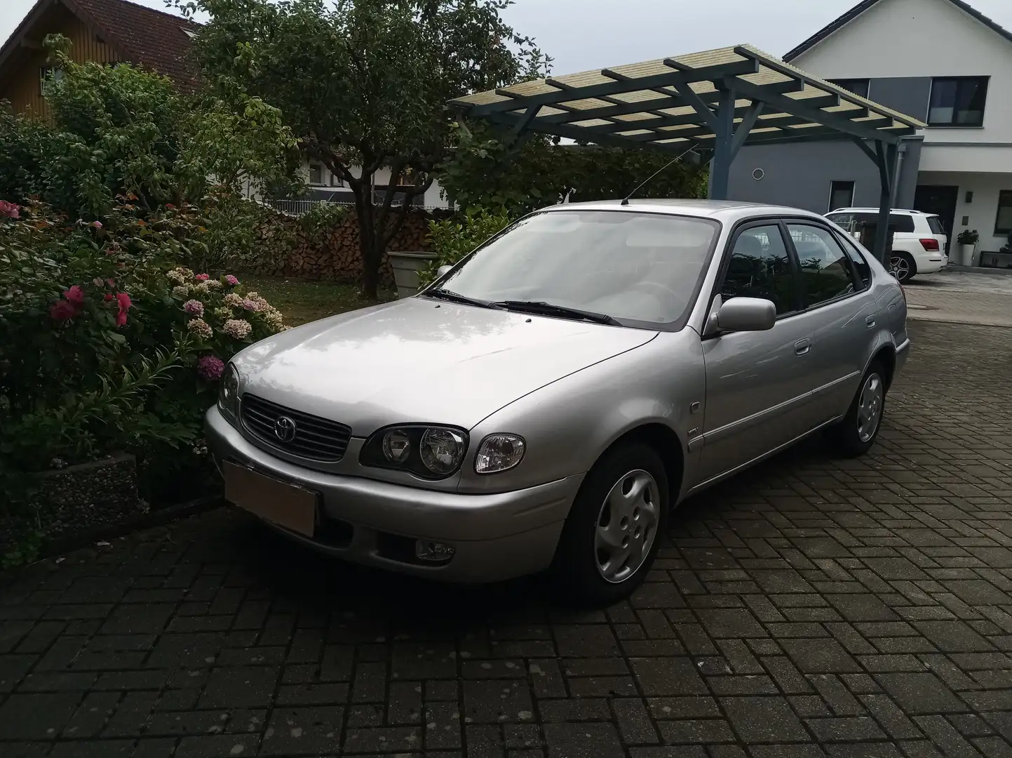 Toyota Corolla Corolla 1.6 linea sol Argintiu - 2