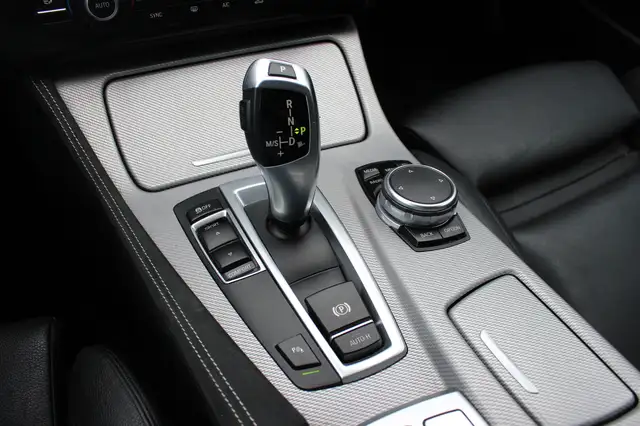 BMW 5 Series view 29