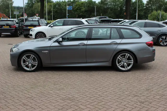 BMW 5 Series view 7