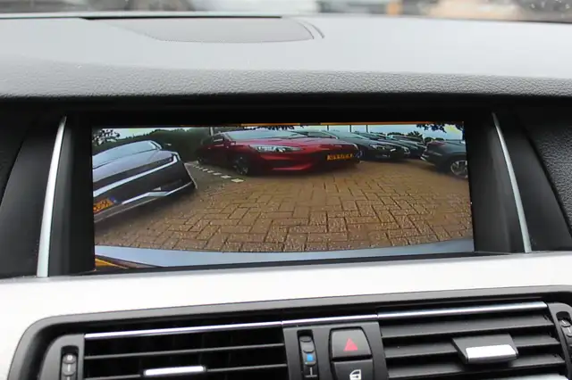 BMW 5 Series view 19