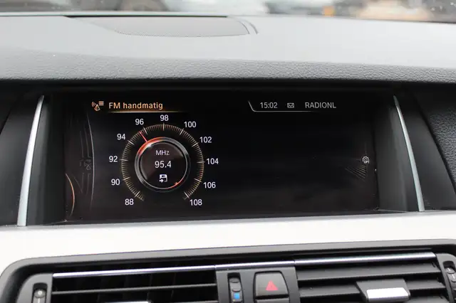 BMW 5 Series view 27