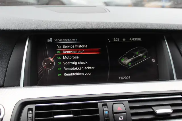 BMW 5 Series view 21
