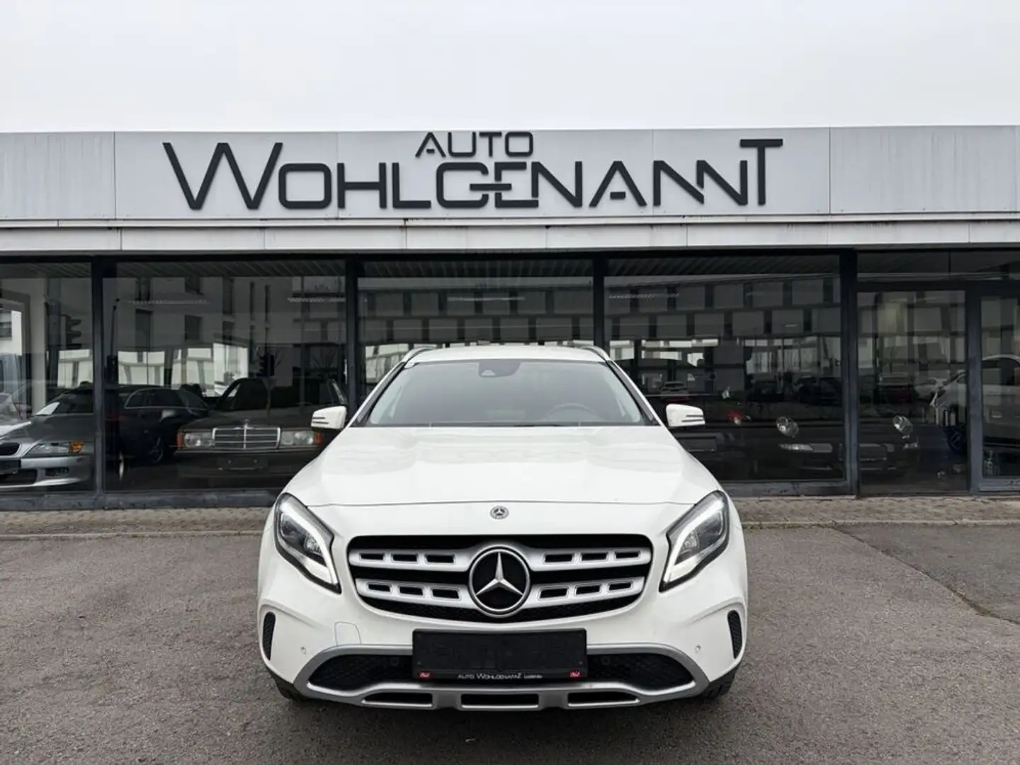 Mercedes-Benz GLA 180 (156.942) Weiß - 1