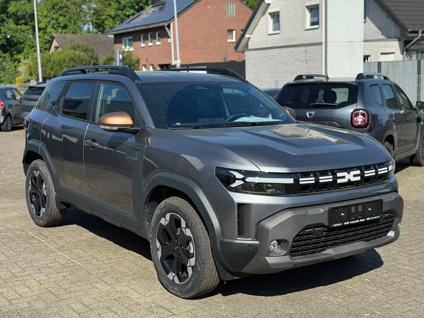 Dacia Duster TCe 130 Extreme CITY-TECHNIKPAKET SITZHZ Grau - 1