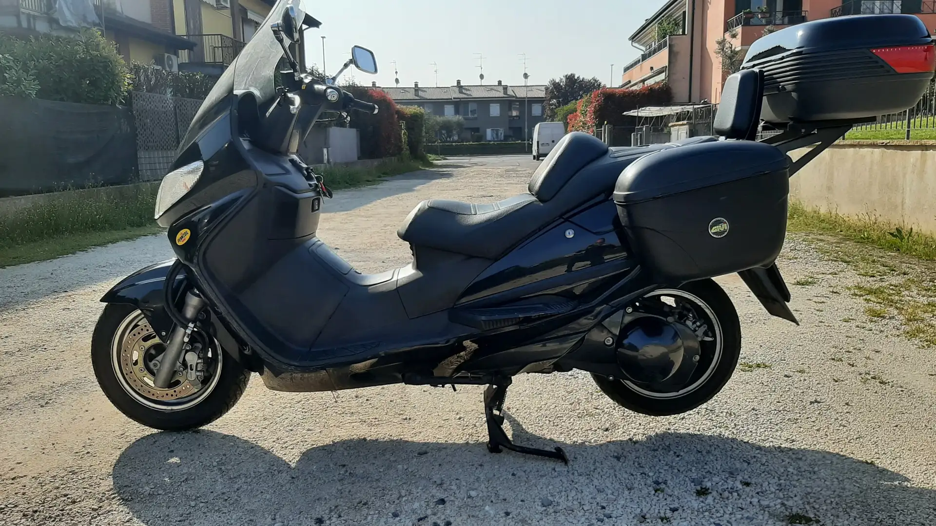 Suzuki Burgman 400 Negru - 1
