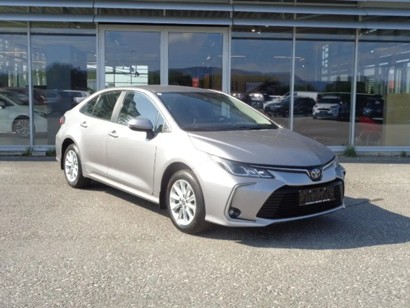 Toyota Corolla 1,8 Hybrid Active*Limousine *TAXI *Mwst Zilver - 1