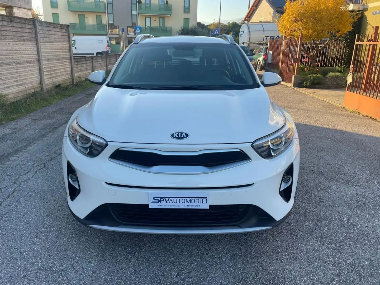 Kia Stonic 1.4 MPI EcoGPL Energy Blanc - 2