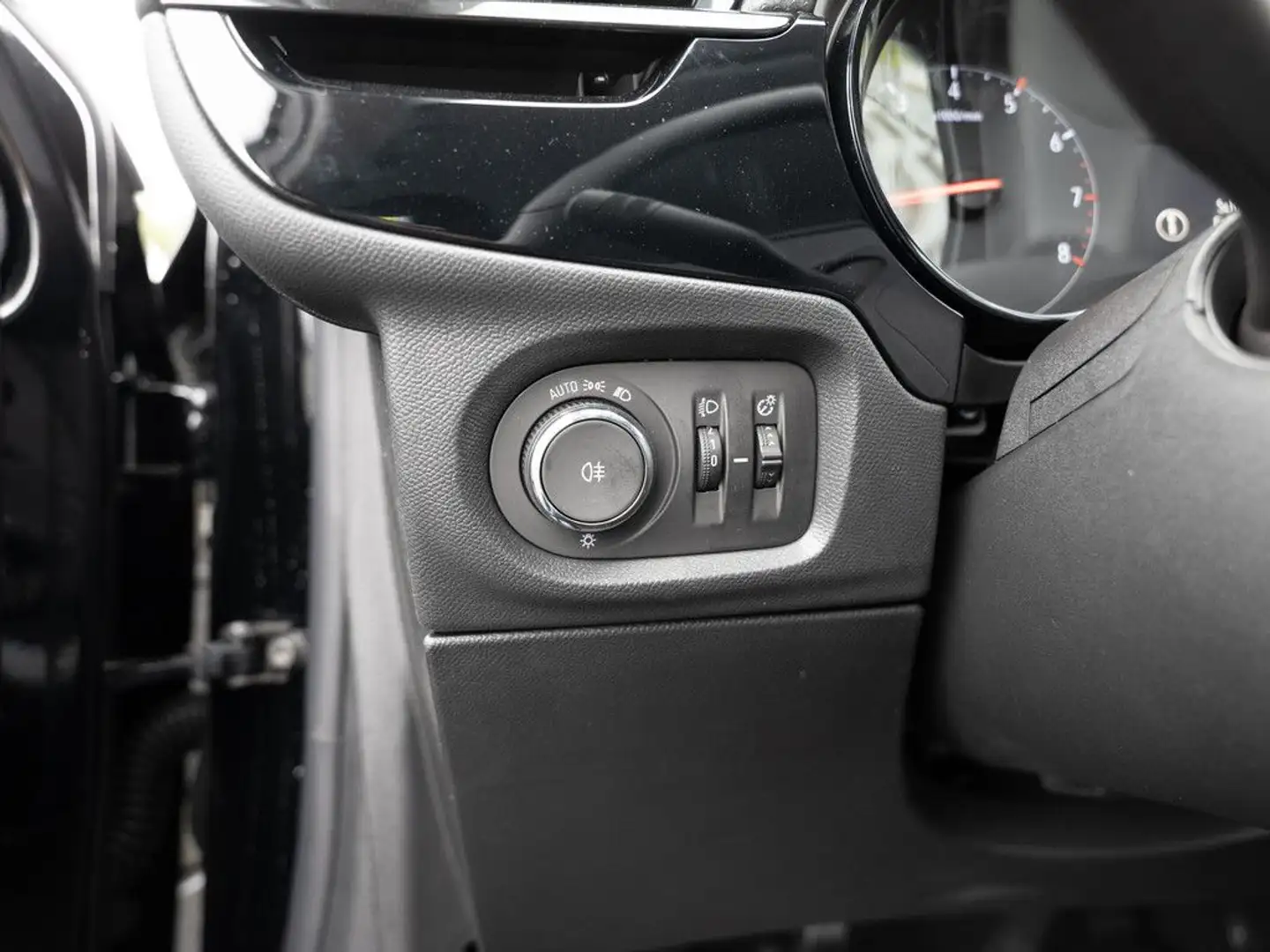 Opel Corsa Corsa 1.2 Turbo 100 ch BVM6 Ultimate Noir - 2