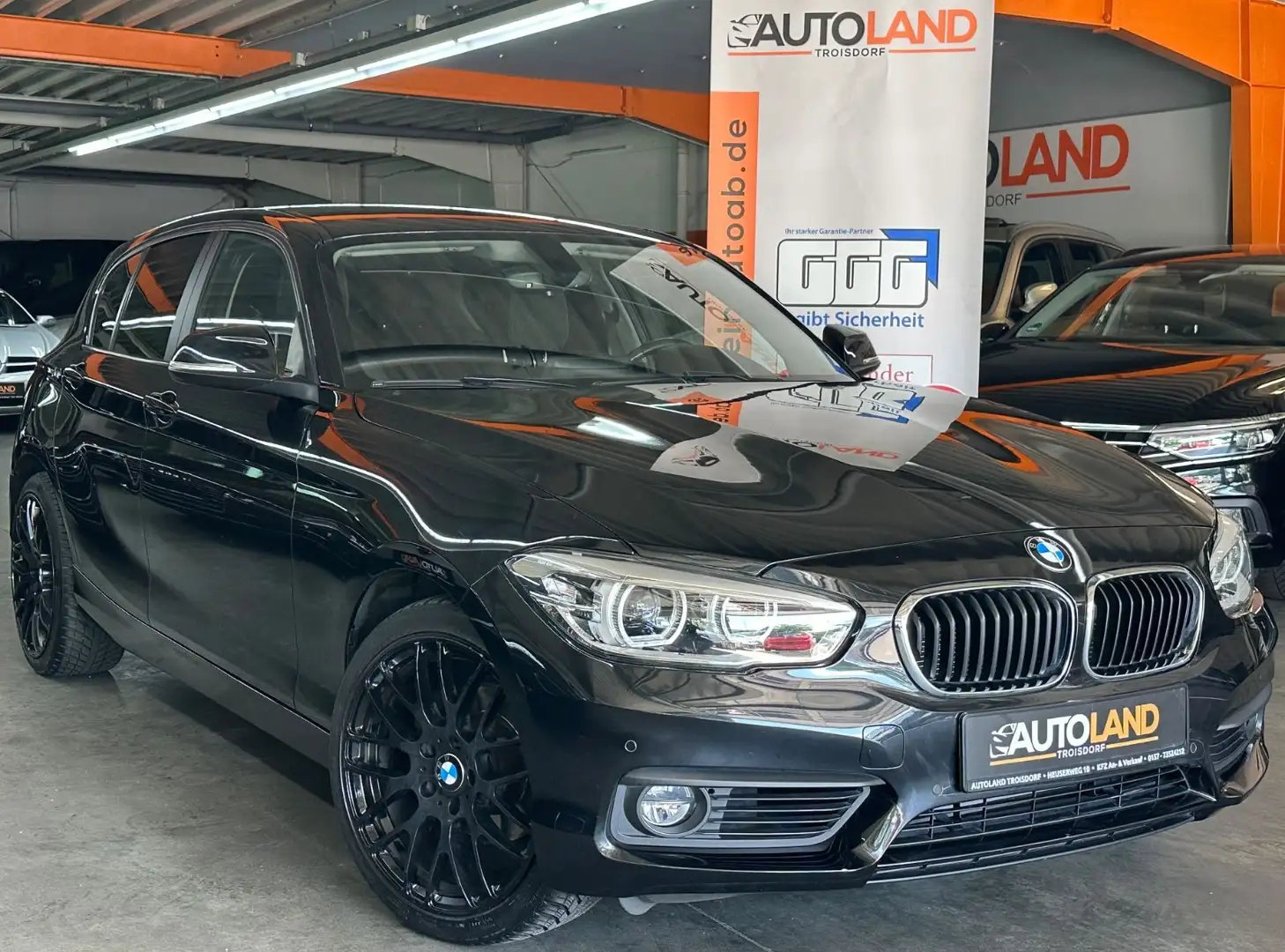 BMW 120 5-trg. 120d Advantage*AUTOM.*LED*NAVI*PDC* Schwarz - 1