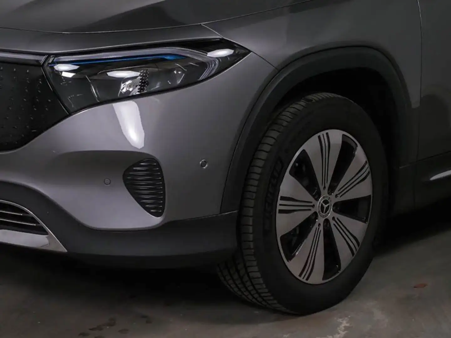 Mercedes-Benz EQB 300 4M PROG-ADV+ SOUND WINTER KEYLG VZA WDGS Gris - 2