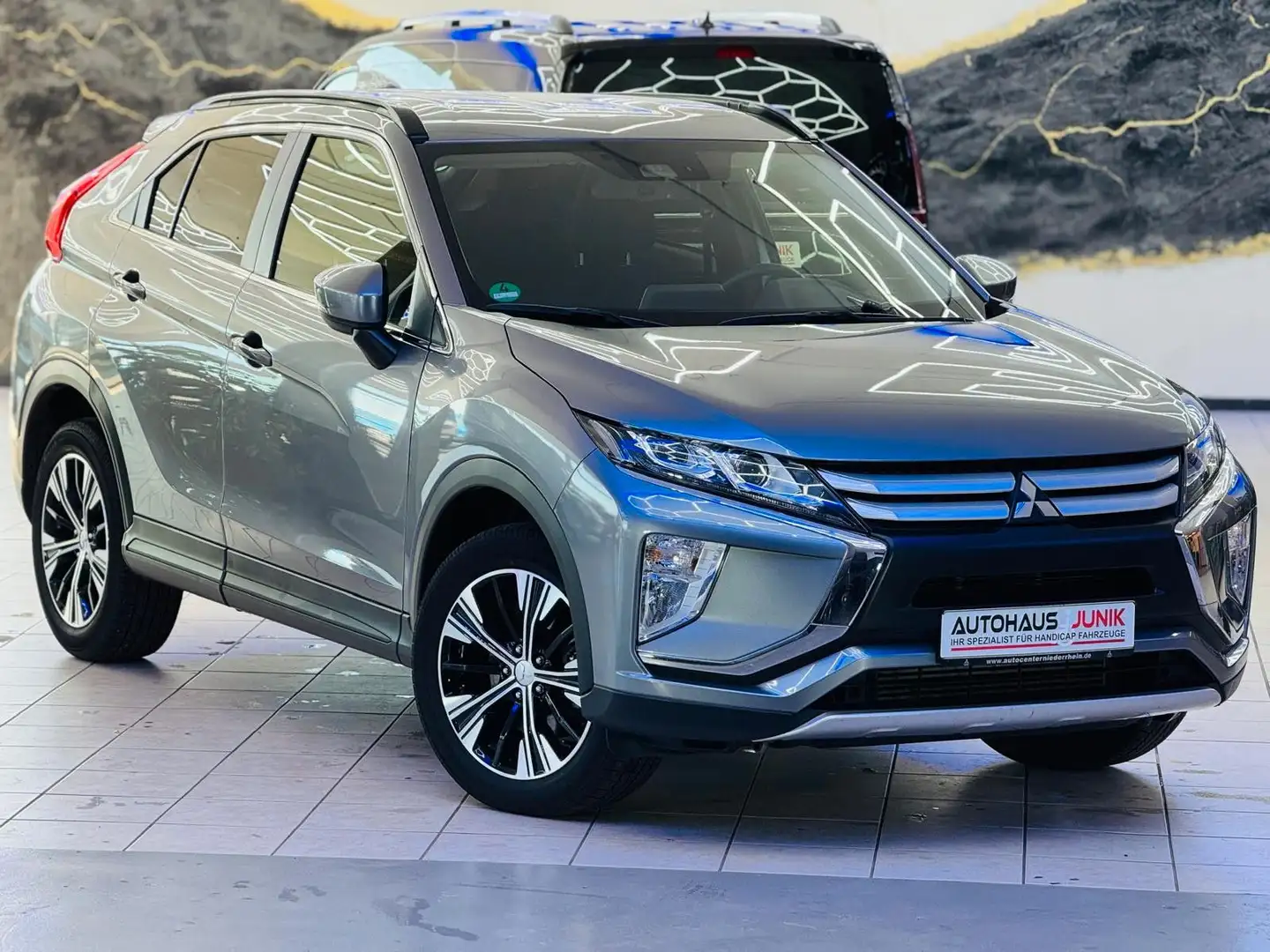Mitsubishi Eclipse Cross -Automatik-1.Hand-ECO Gris - 2