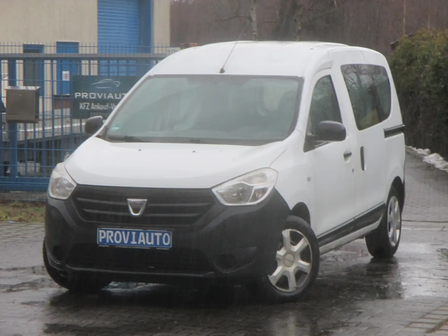 Dacia Dokker 1.6 Ambiance TÜV 03/2027 Weiß - 1